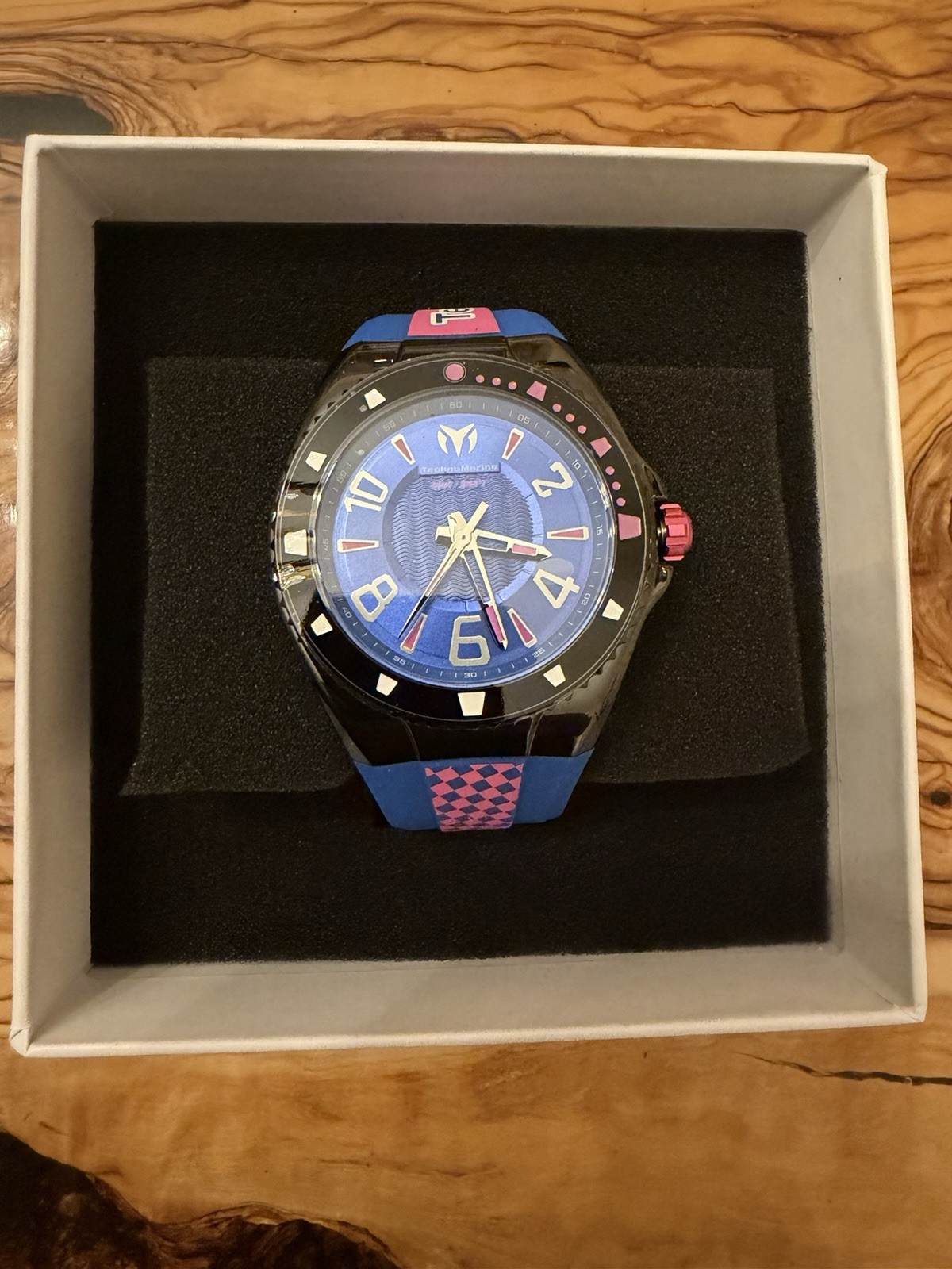 TechnoMarine Quartz Sport Blue Dial Black Case Blue/Pink Strap Box 200m
