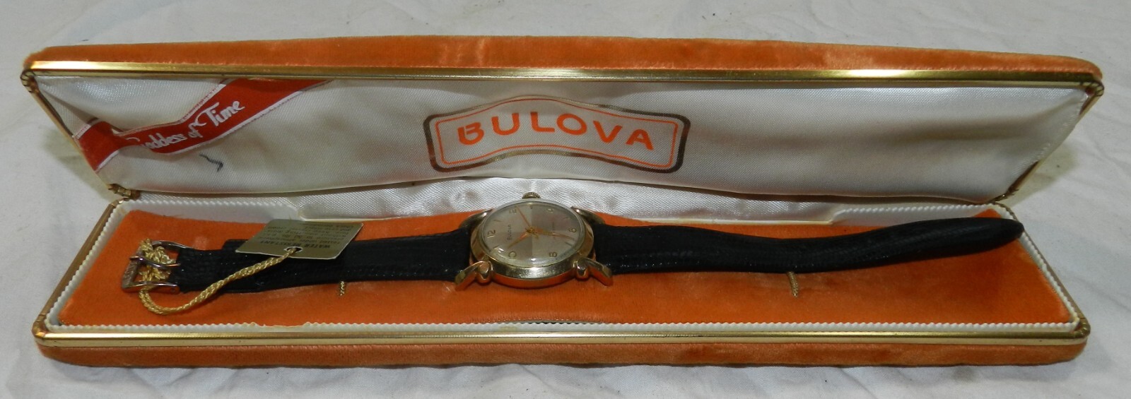Vintage Men’s Bulova Self Winding Watch with box – Fancy Lugs – Running