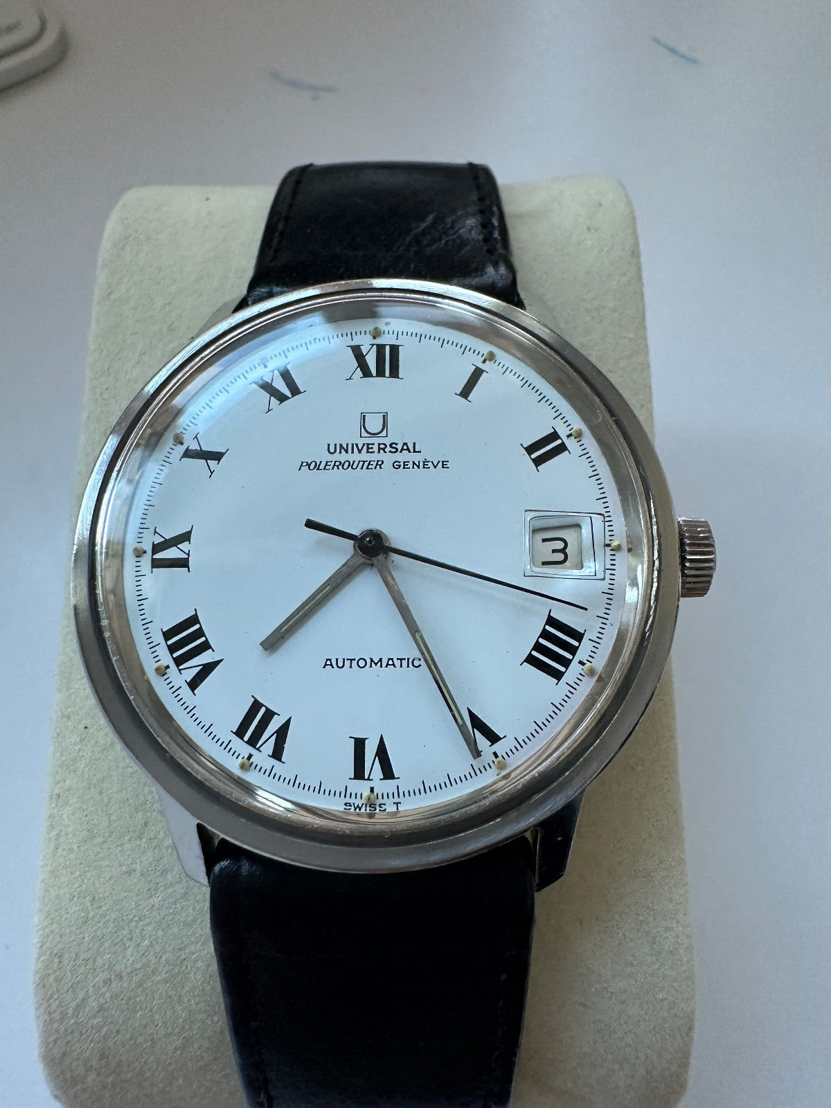 Universal Genève Polerouter Date Large Second Automatic 593256 LOCATED IN THE US