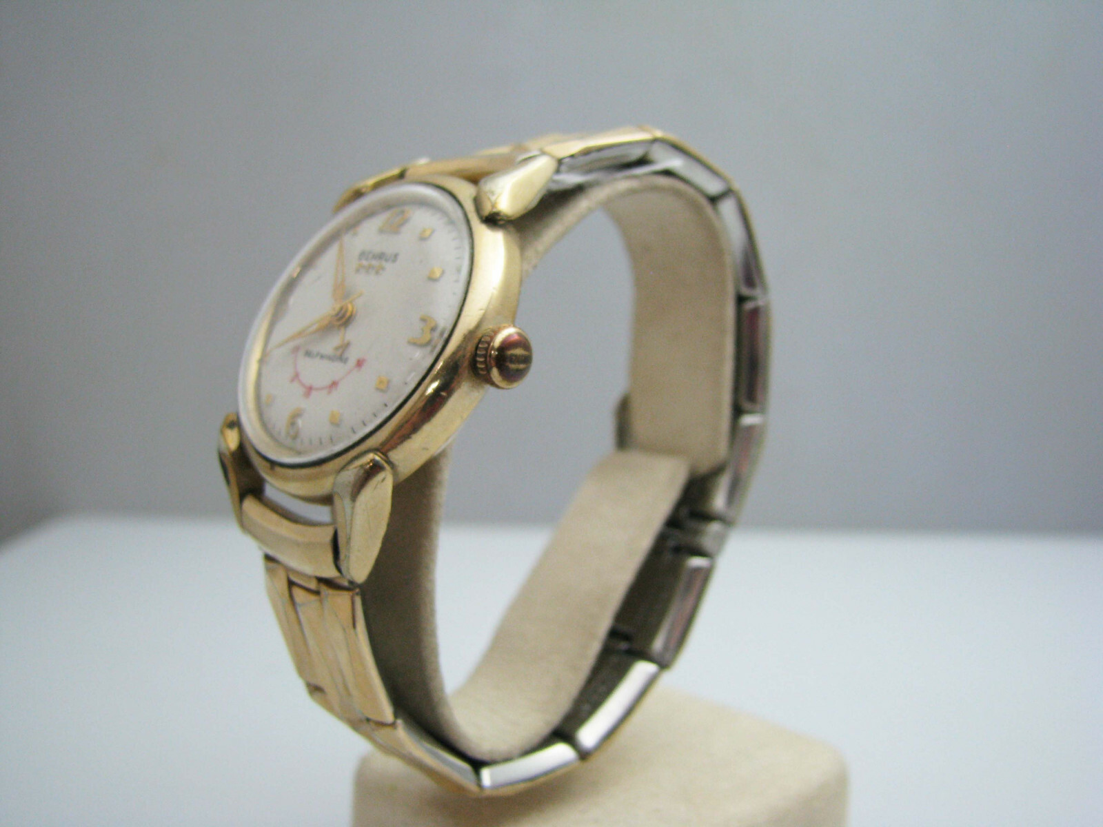 b511 Men’s Benrus Self Winding wristwatch