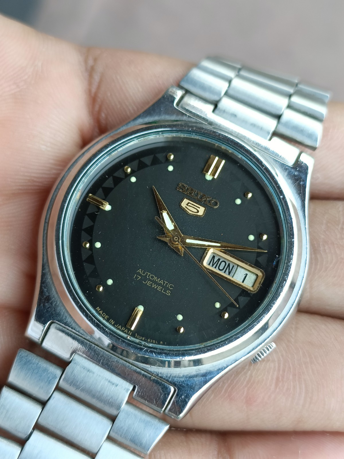 VINTAGE SEIKO 5 17J AUTOMATIC BLACK DIAL 7009-3171 JAPAN MEN’S WORKING CONDITION