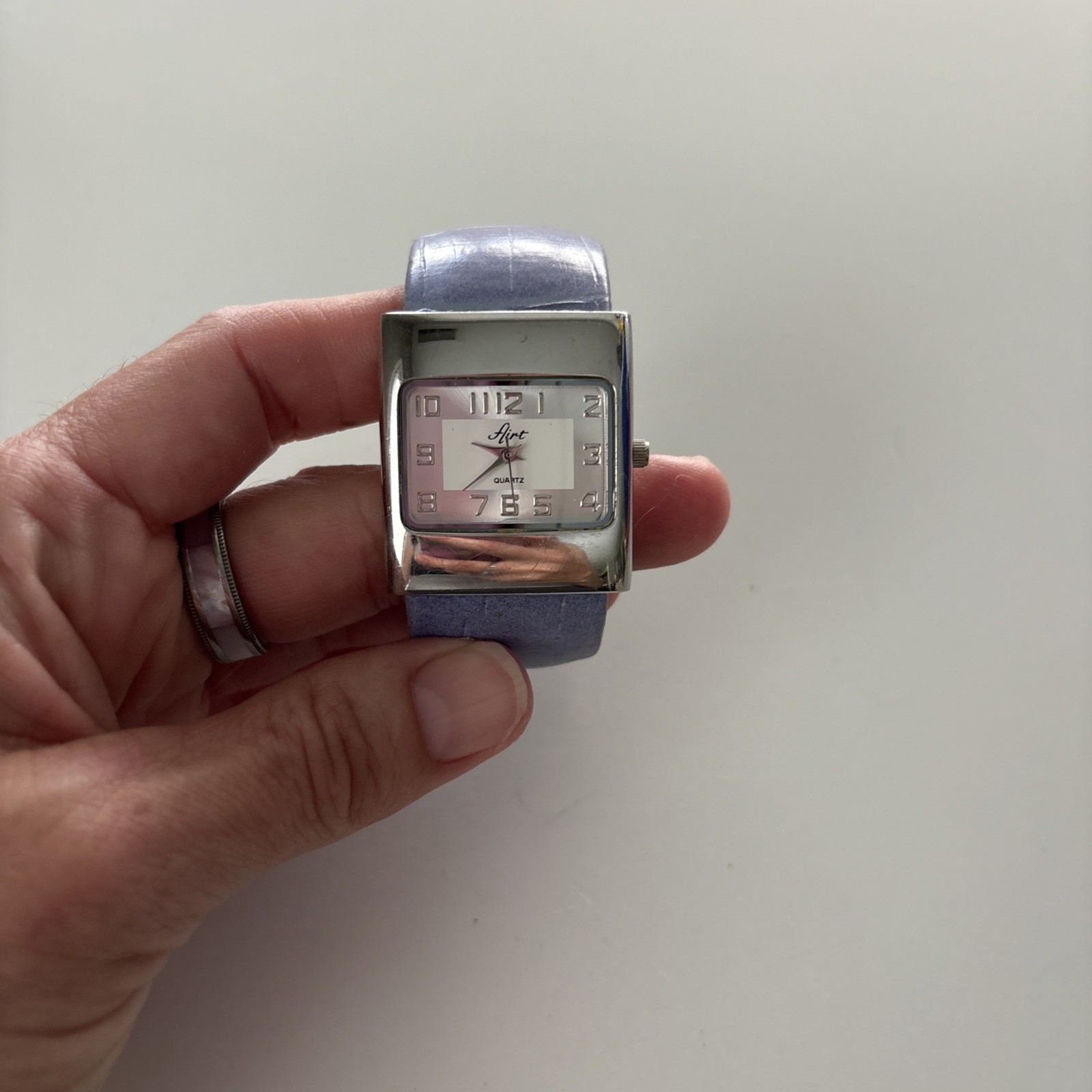 Ladies Purple/Silver Bracelet Watch – New Battery!