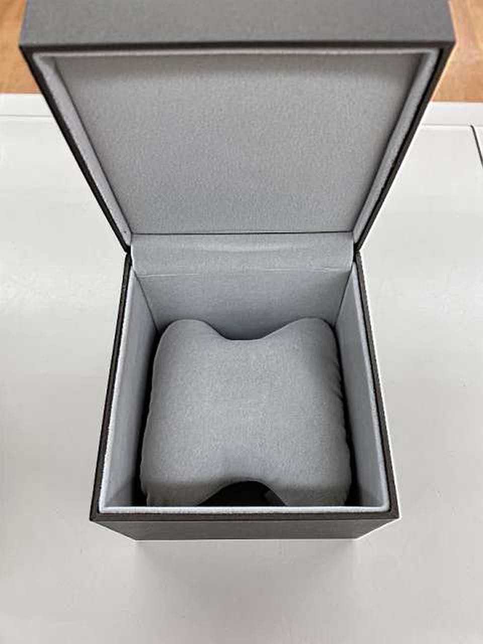 G Rectangle Ladies Quartz Model 100L GUCCI
