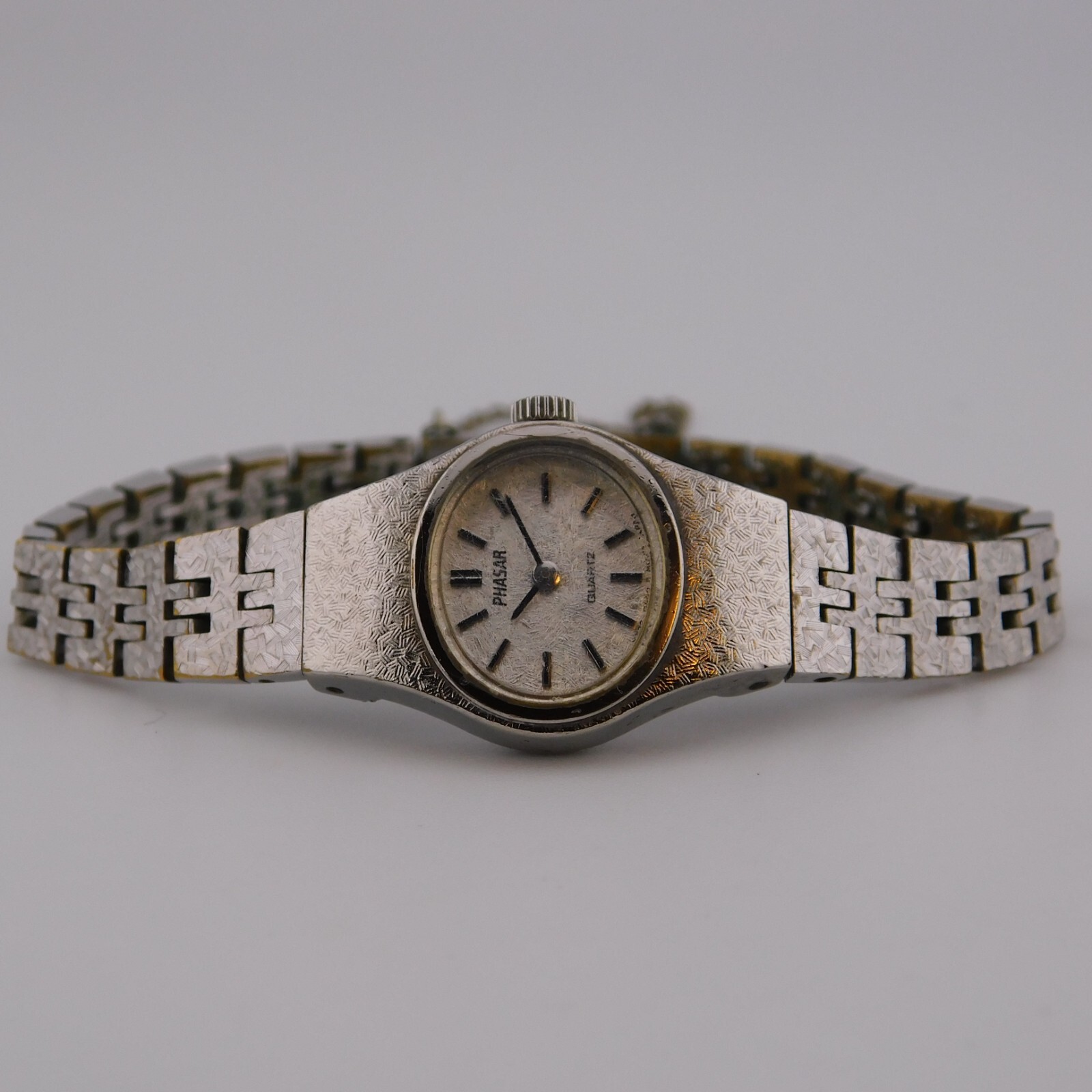 PHASAR V232-5300 Silver Tone Quartz Analog Women’s Watch Sz. 5 1/2″ New Battery