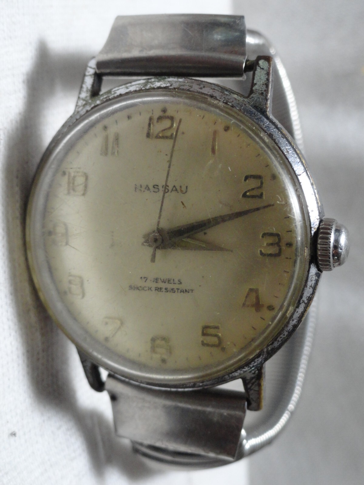 NASSAU VINTAGE WORKING WRISTWATCH WITH FLEX BAND FAST SHIPPING