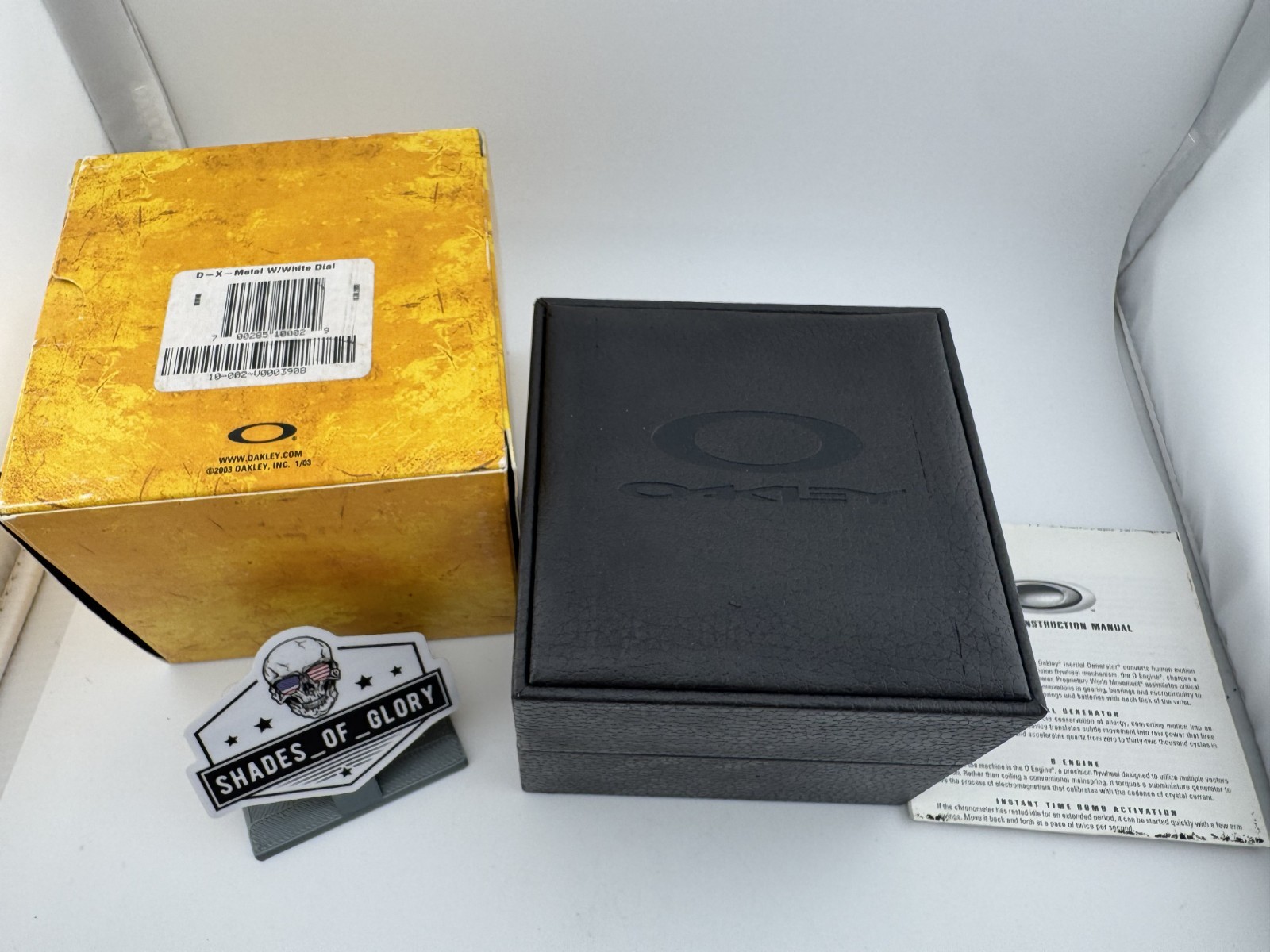 OAKLEY TIME BOMB TITANIUM X-METAL WHITE DIAL WATCH AUTHENTIC 10-002 COMPLETE