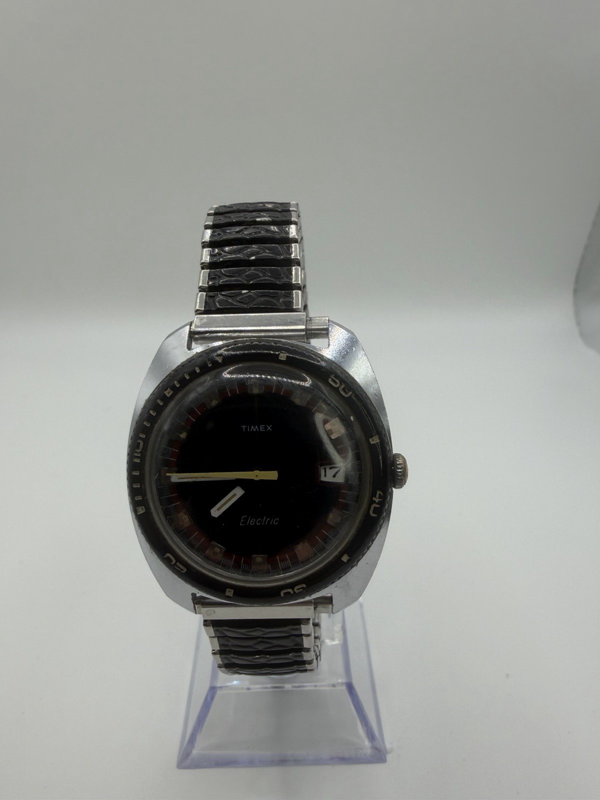 Vintage Timex Electric 36mm Men’s Watch – Running – Classic Mid-Century