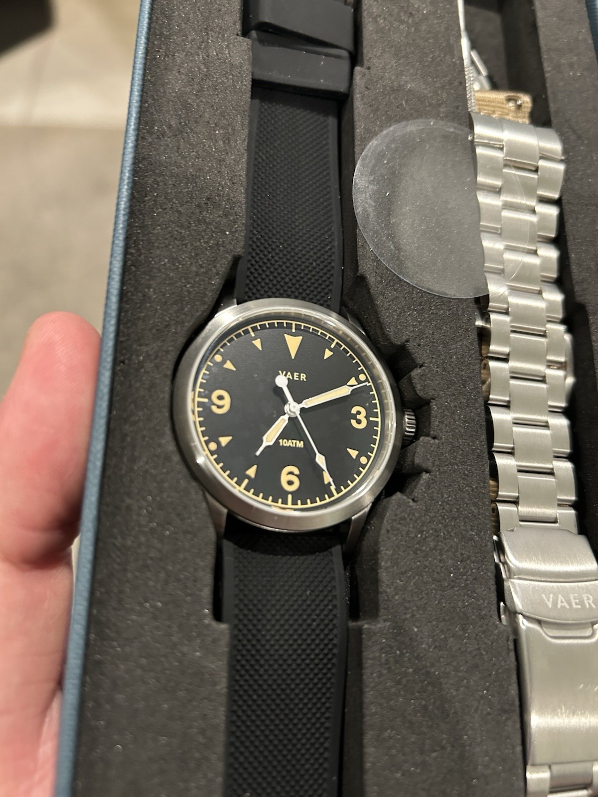 Vaer S5 Tradition 40mm Quartz Movement 100m WR Box And Papers With 3 Straps!