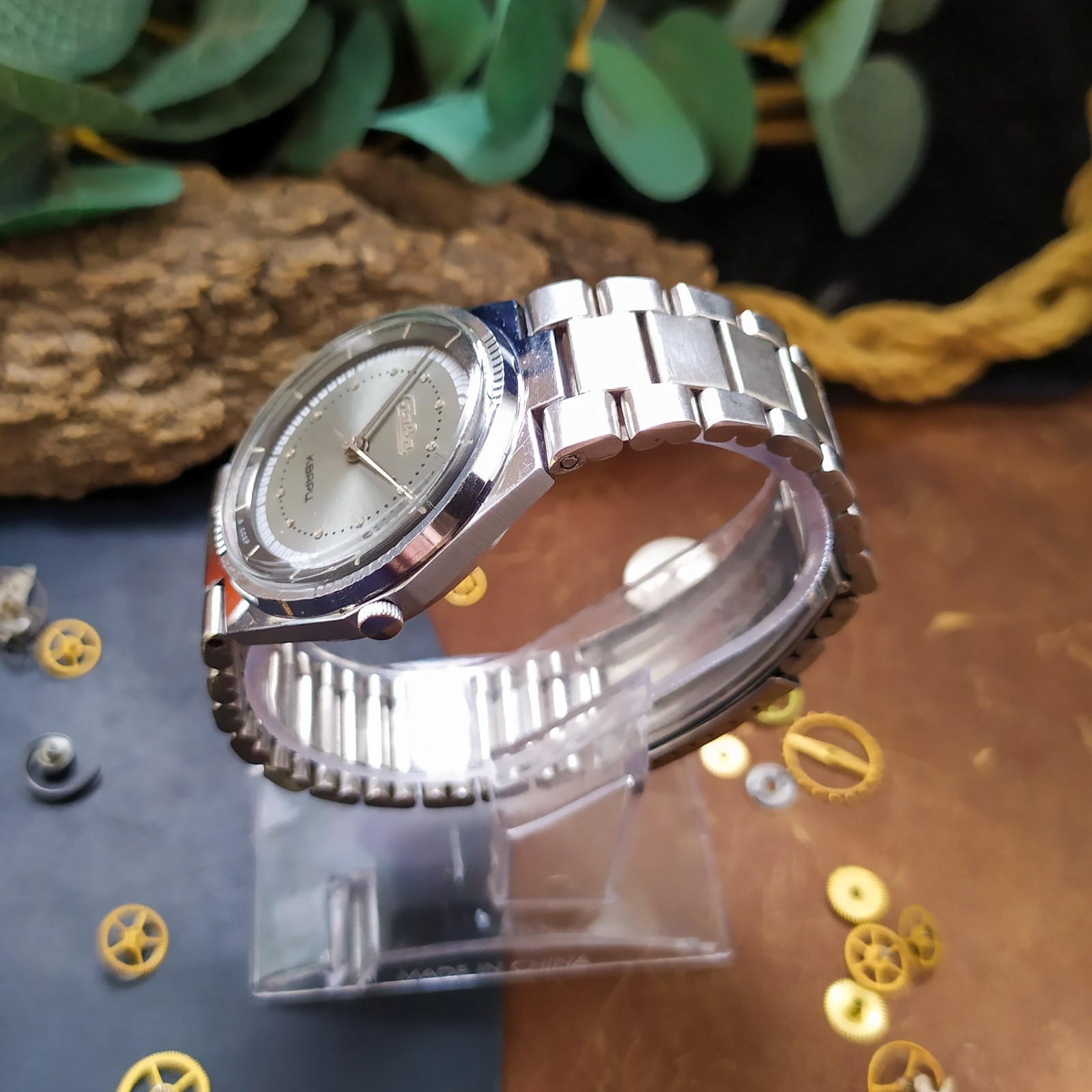 Watch Slava Quartz USSR 3056 Vintage men’s wrist watch Soviet watch
