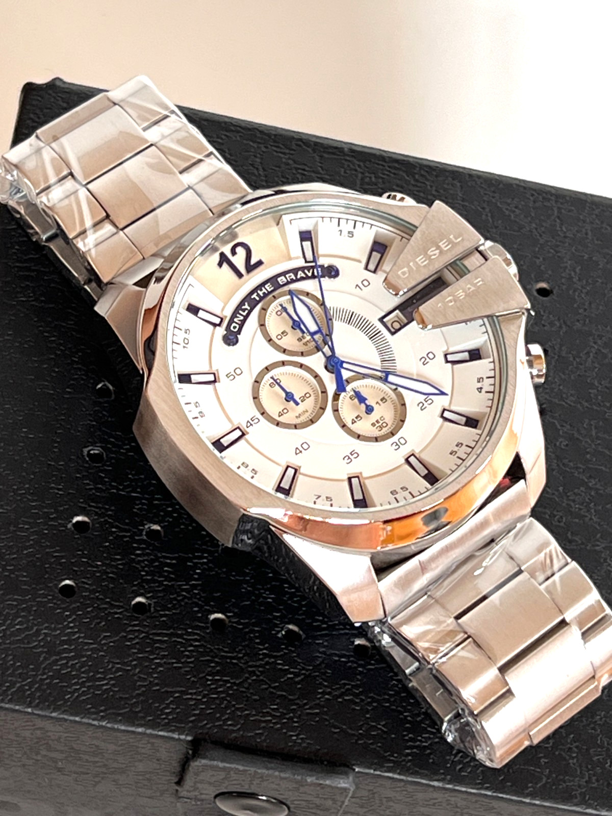 Diesel Men’s DZ4477 Mega Chief Stainless Steel Chronograph Watch BNWT G/Box $250