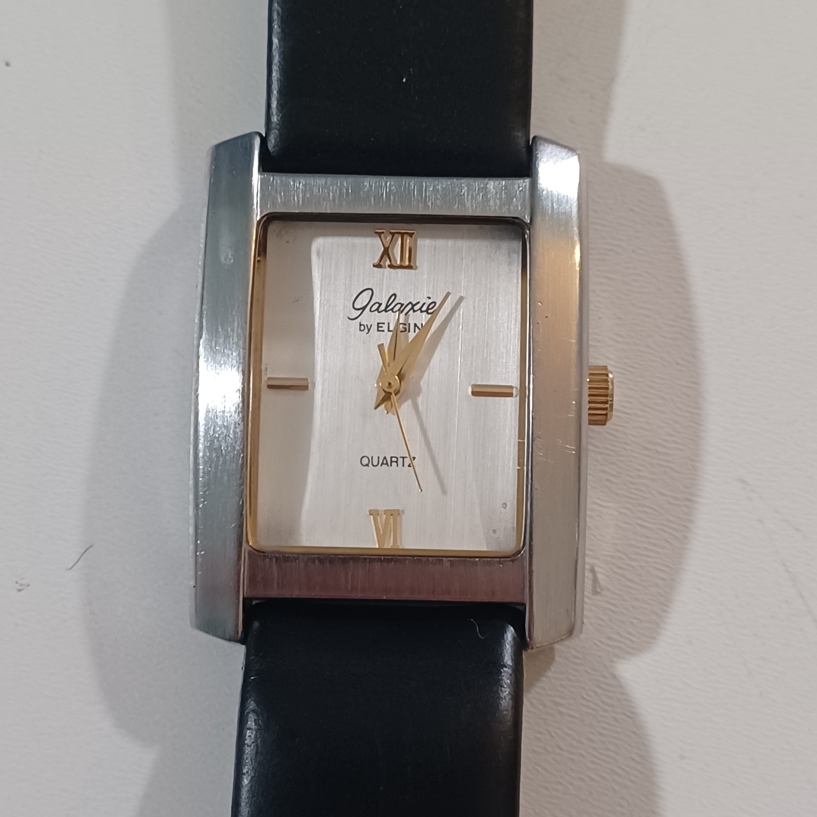 Elgin Galaxie Quartz Movement Tank Style Mens Watch Analog Roman Numerals Silver