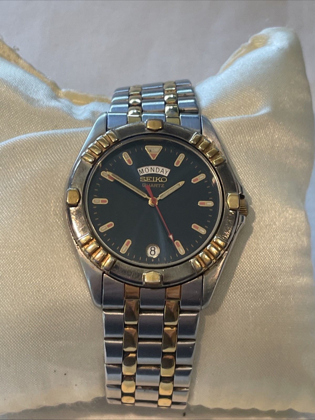 Vintage 1990s Seiko Men 7N43-6A89 Two Tone Day Date 36mm Watch New Battery 8″