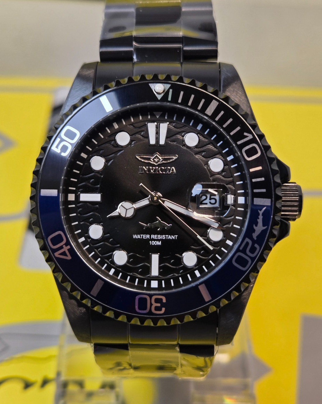 Invicta Pro Diver Mens Watch 43mm with Black and Blue Bezel Black Dial Stunning