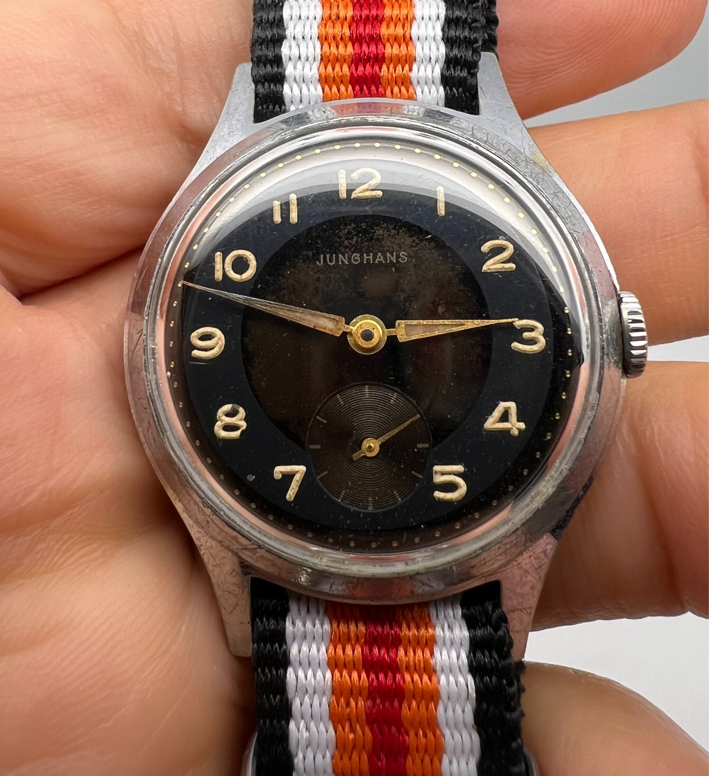 VINTAGE JUNGHANS BULLSEYE “MAX BILL “”MILITARY MENS WATCH 93 GERMANY ,,,