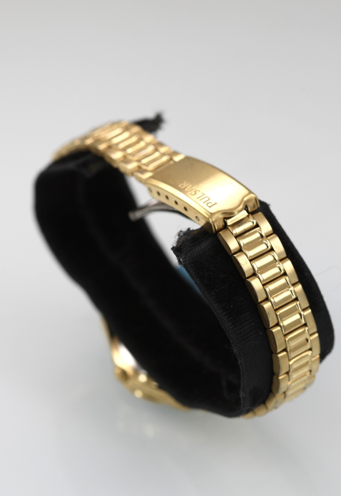 Pulsar Women Watch Gold Black Stainless Steel Water Resist Battery Date Quartz