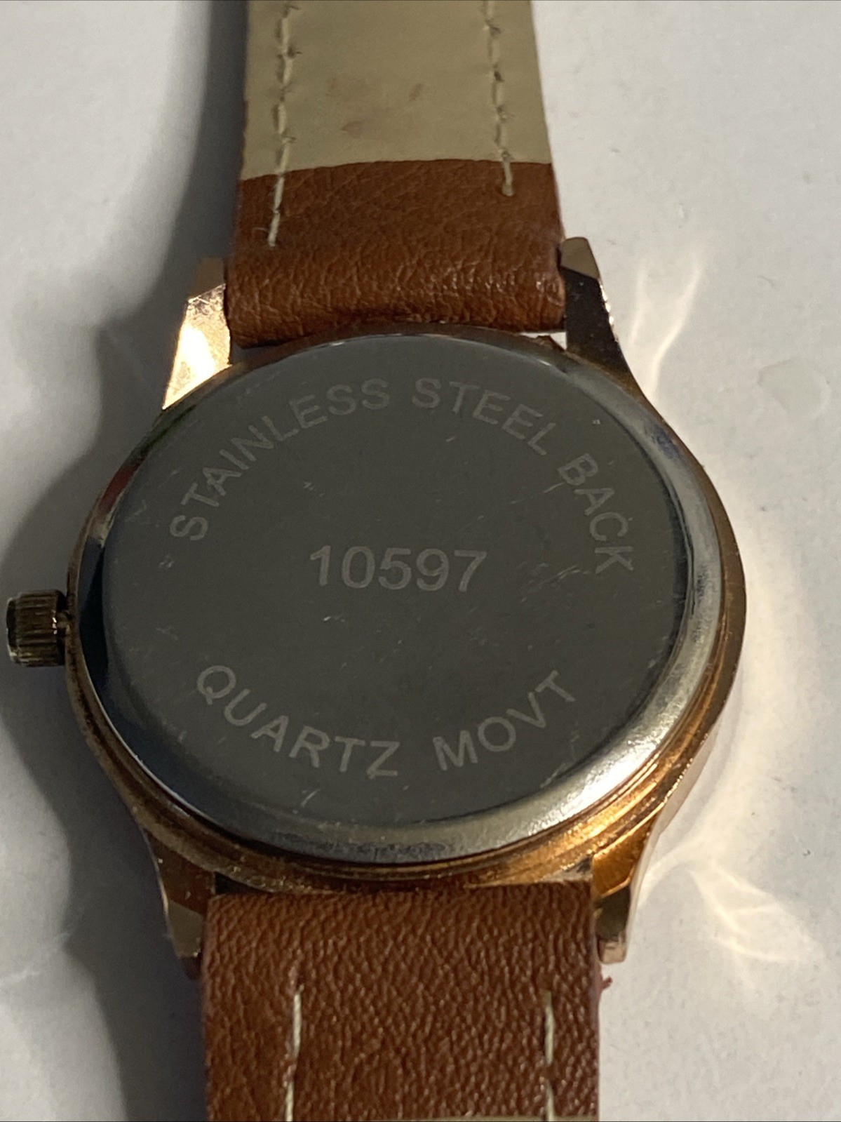 Womans World Map Dial Gold Tone Case Brown Faux Leather Band Watch 7.5 Inch