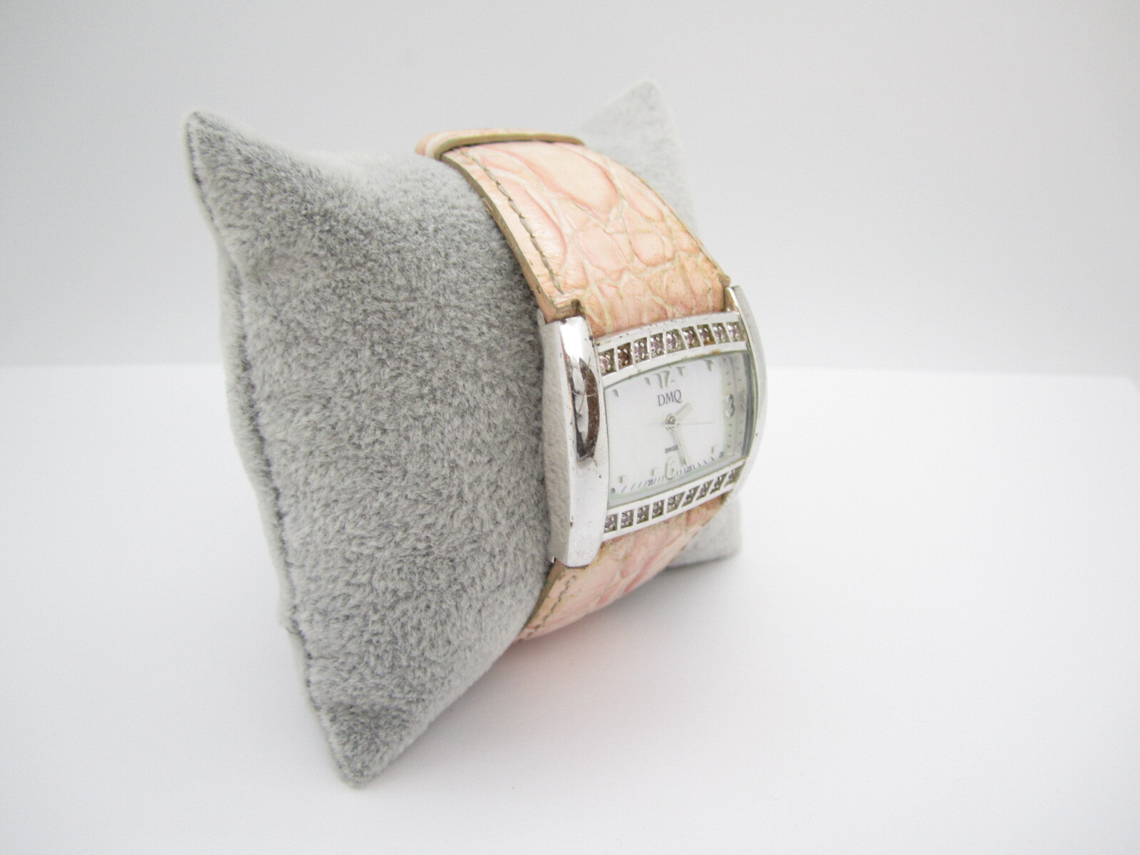 Women DMQ Quartz WR Analog 33mm Watch (H300) “New Battery”