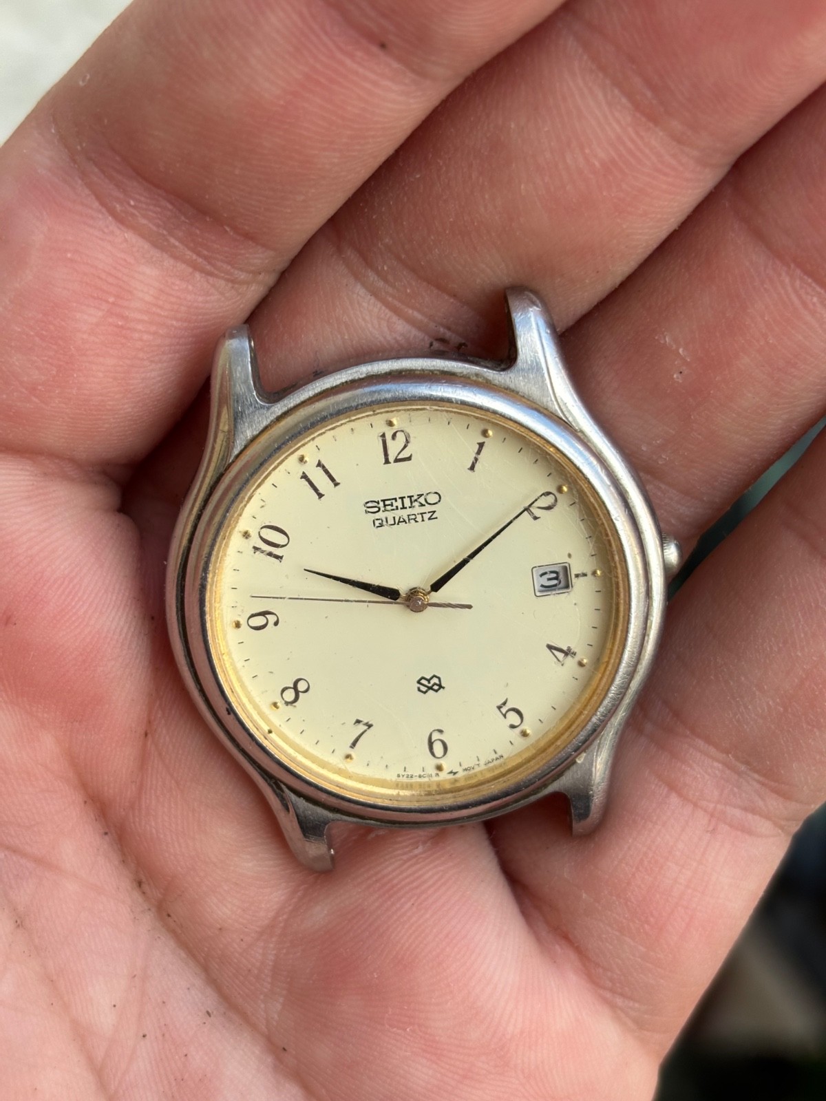 SEIKO 5Y22-8B01 Arabic Numeral Quartz 36mm Vintage Japanese Non Working Watch