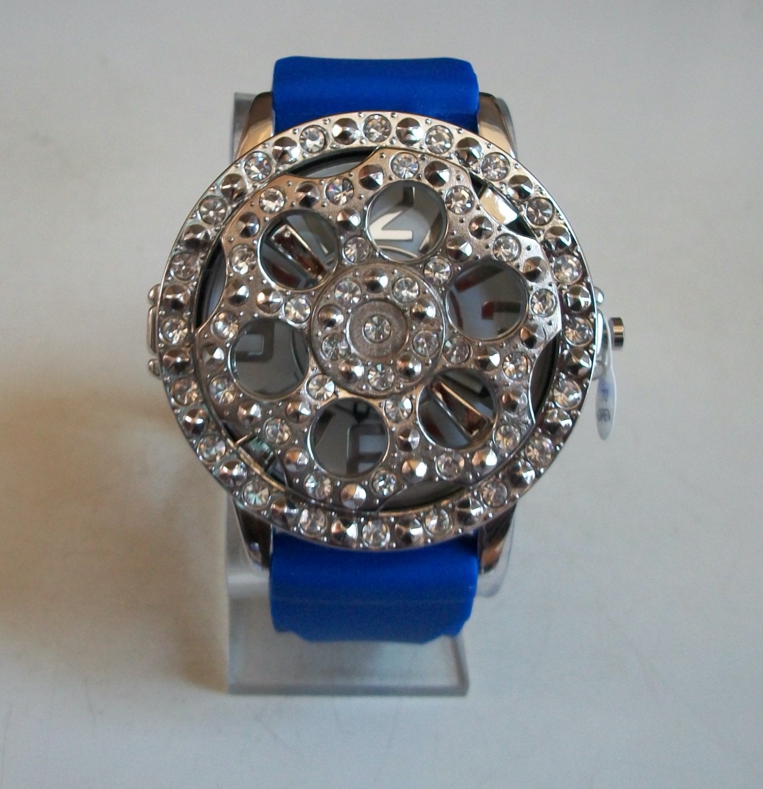 Men’s spinner red, beige, blue, white silicone band dressy hip hop watch