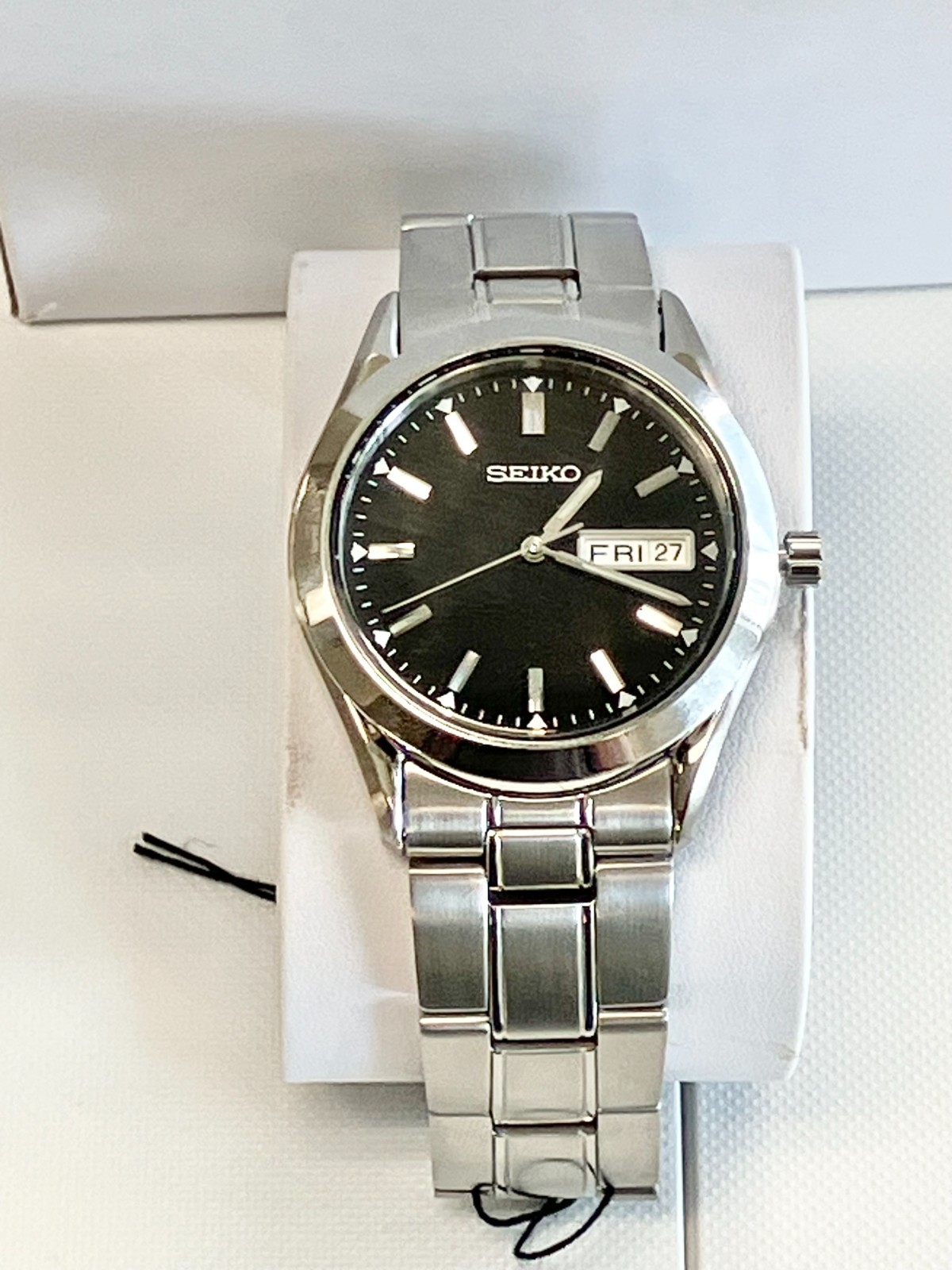 Seiko Essentials Men’s Black Watch – SUR361