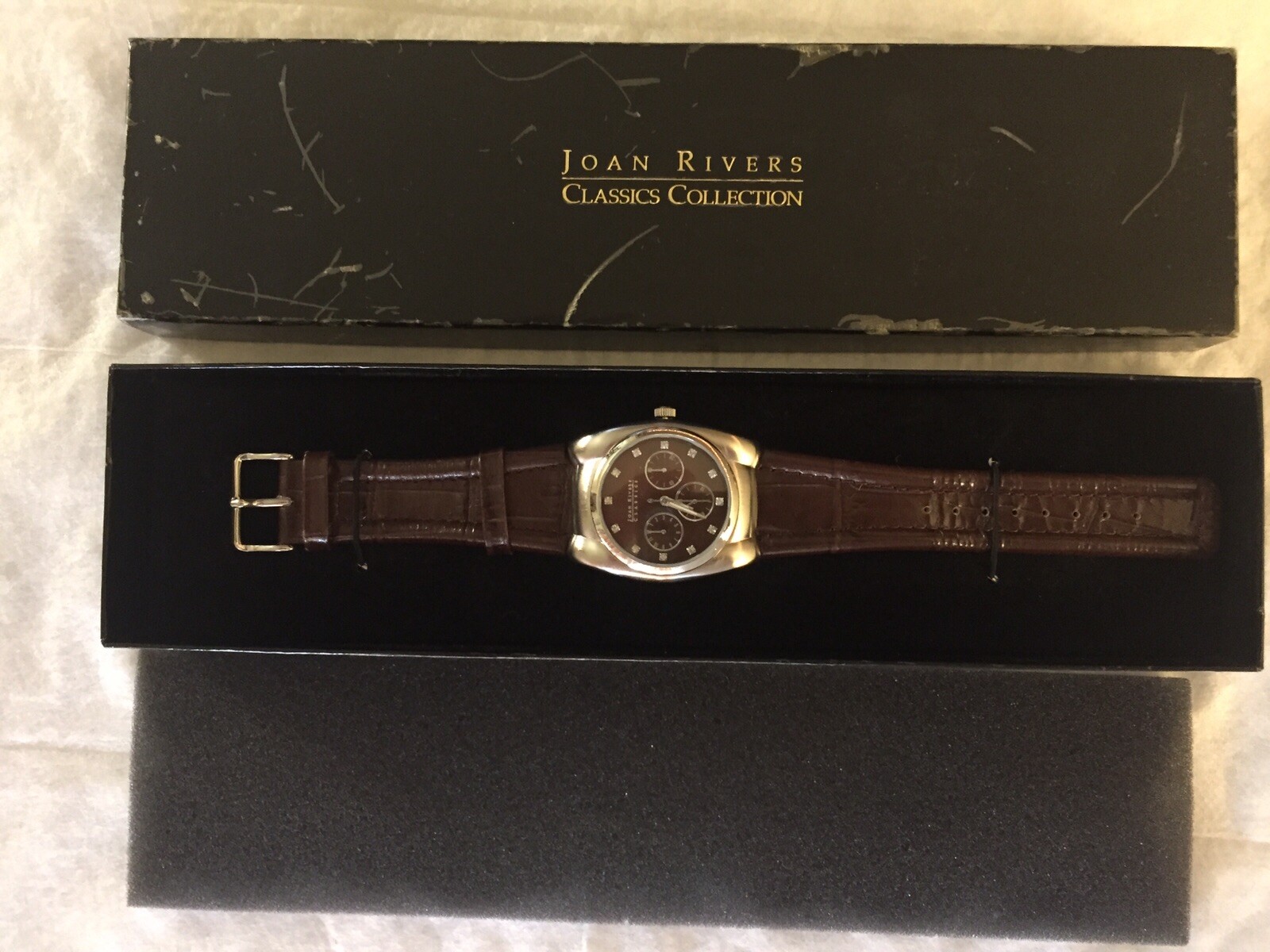 JOAN RIVERS LUXE, SPORT, CROCO EMBOSSED LEATHER STRAP WATCH, NEW BATTERY NICE.