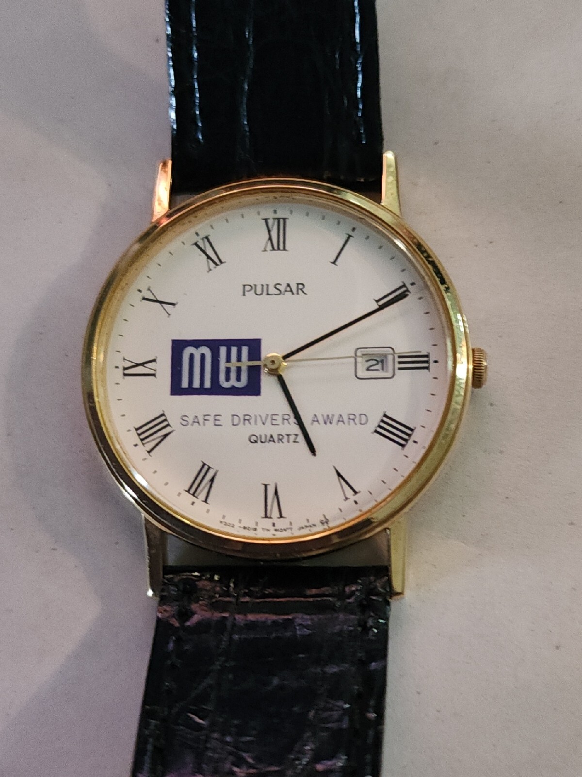 Pulsar Gold Tone Black Leather Mens Watch V322-8000 MW Safe Driver Award