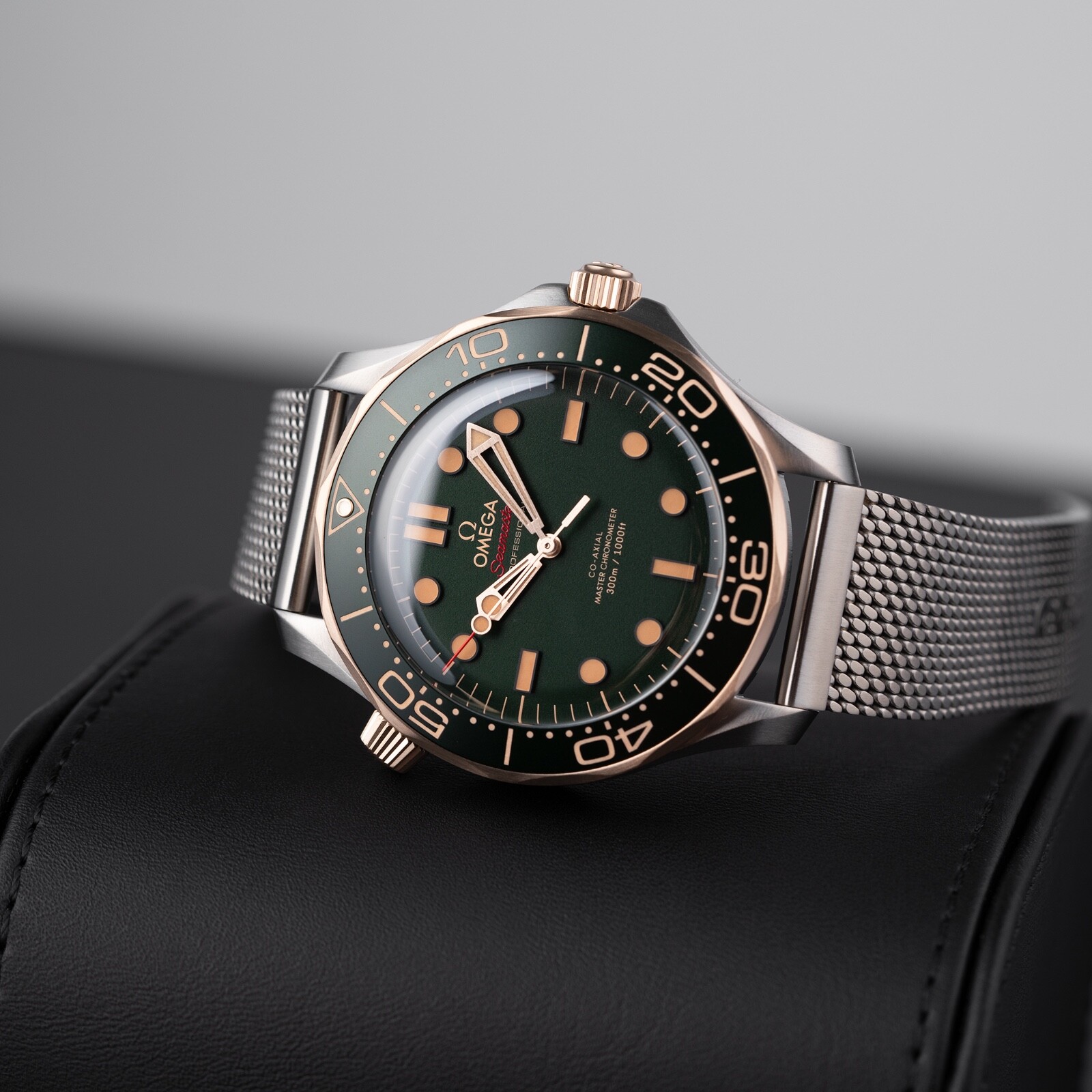 Omega Seamaster Diver Green Dial Titanium Bronze Gold 210.90.42.20.10.001 NEW