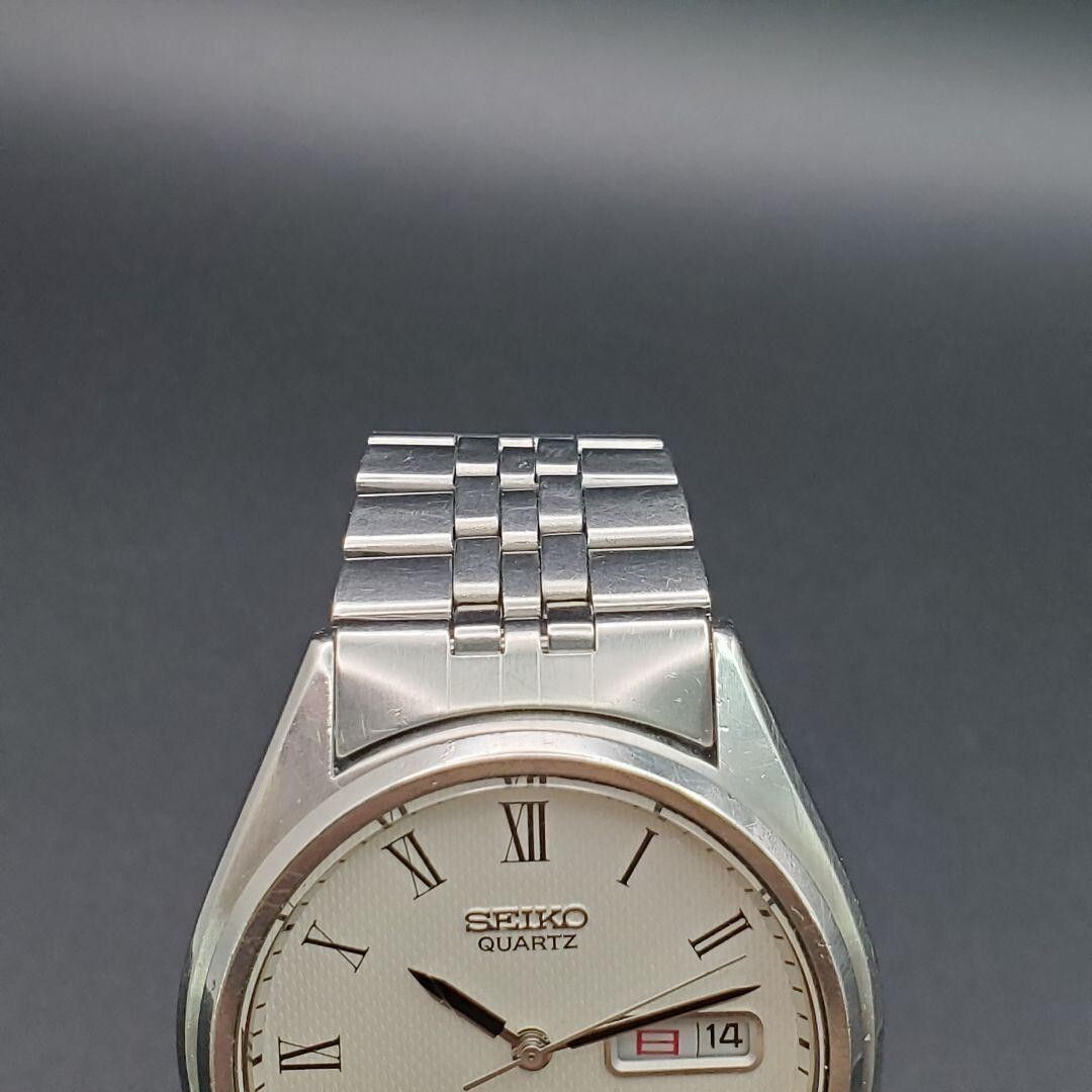 SEIKO SilverWave Quartz Day Date Roman Dial Mens Watch 7546 8020