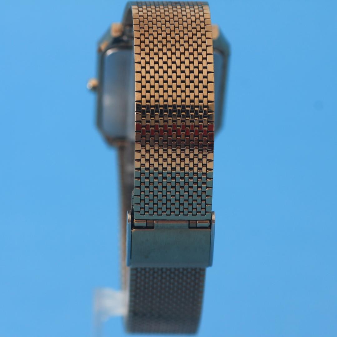 SEIKO Dolce 7741-508A Vintage Gold Quartz Rectangular Watch Running