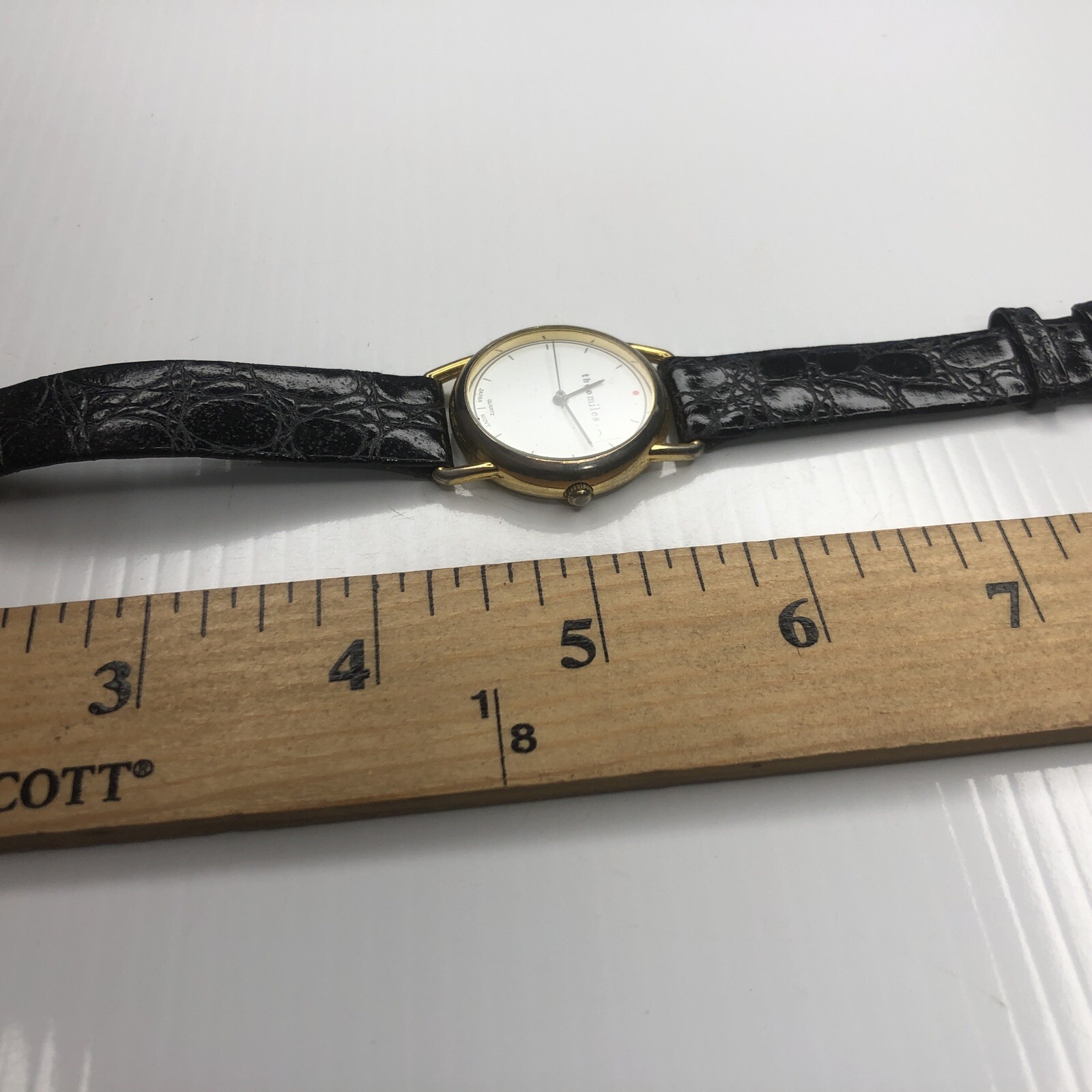 X10 Theo Miles Hong Kong Quartz Gold Japan Retro Unisex Watch Untested