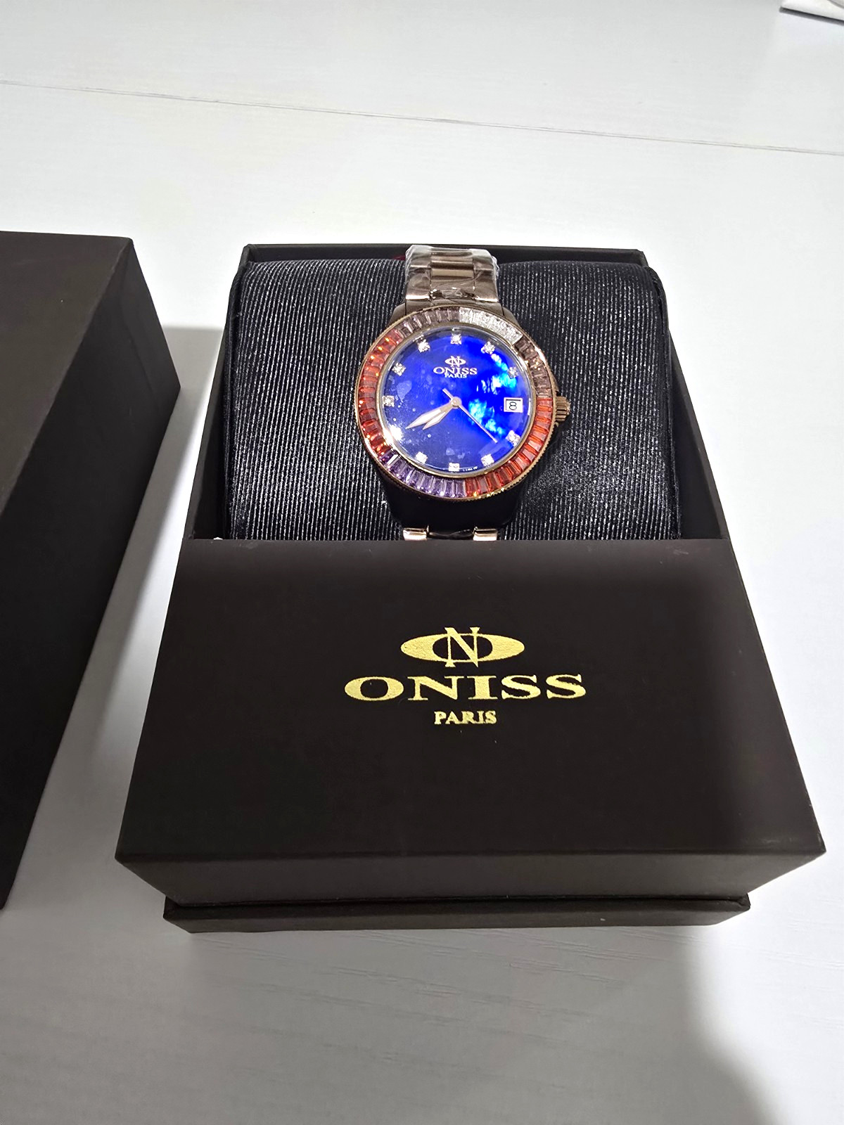 ONISS SWISS MOVEMENT , AUSTRALIAN CRISTAL ACCENT BLUE MOP DIAL,ON7324-60BURG