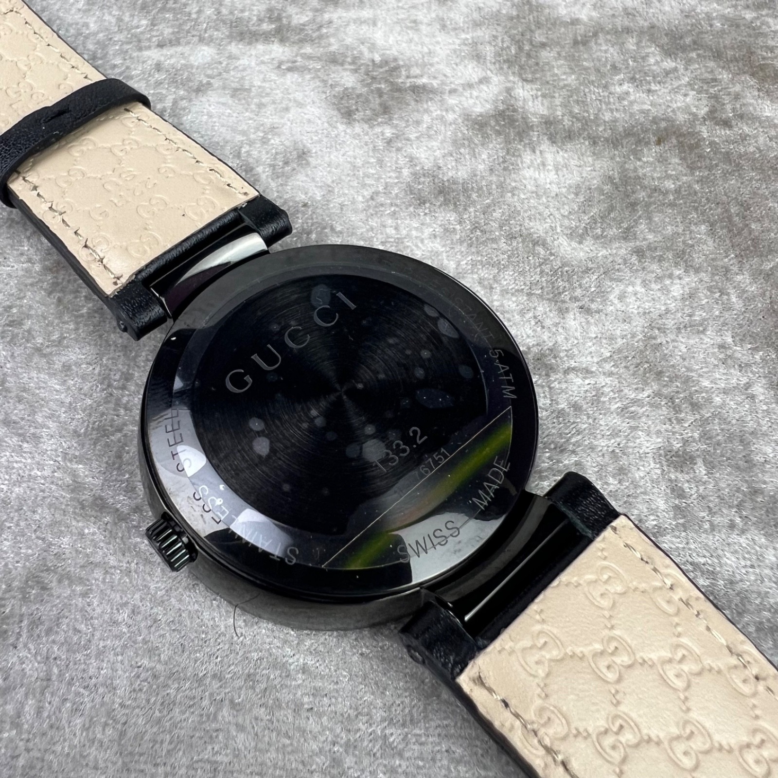 Gucci Interlocking Leather Nylon Strap Green Red Black Mens Watch – YA133206