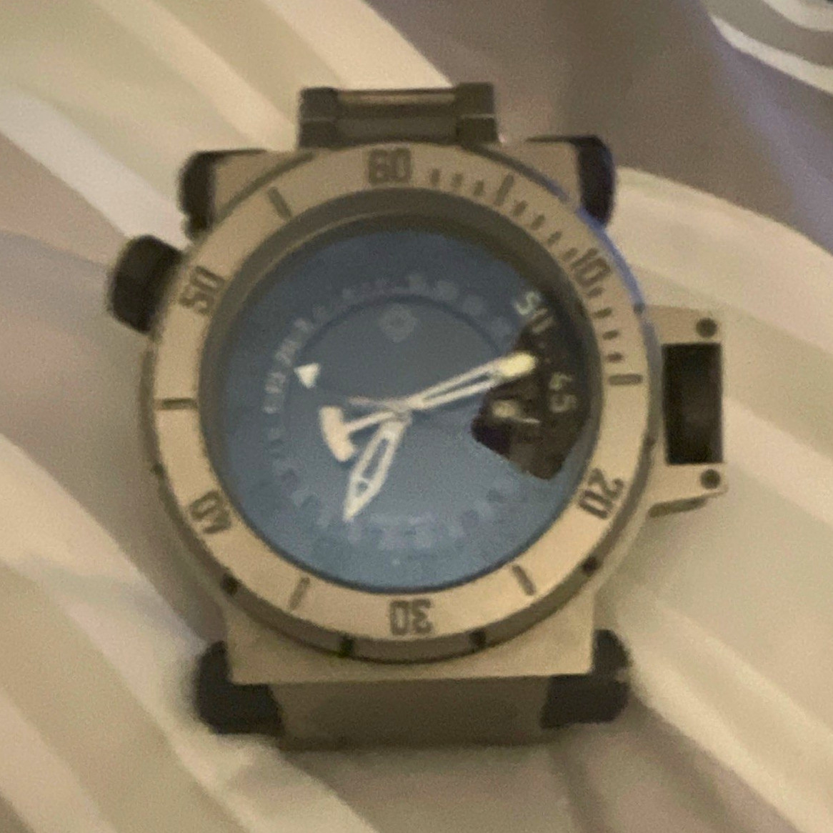 Invicta Men’s Diver Quartz Wristwatch Blue Dial Date, SS Bracelet Bezel