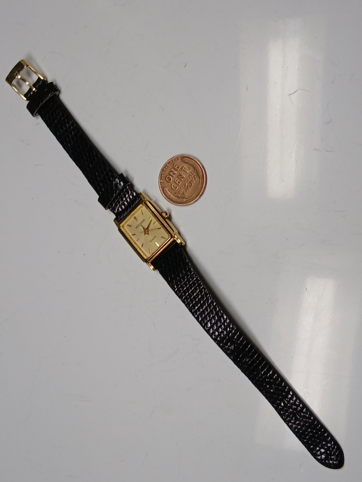 Wittnauer 980 103 Gold Tone Ladies Quartz Tank Watch