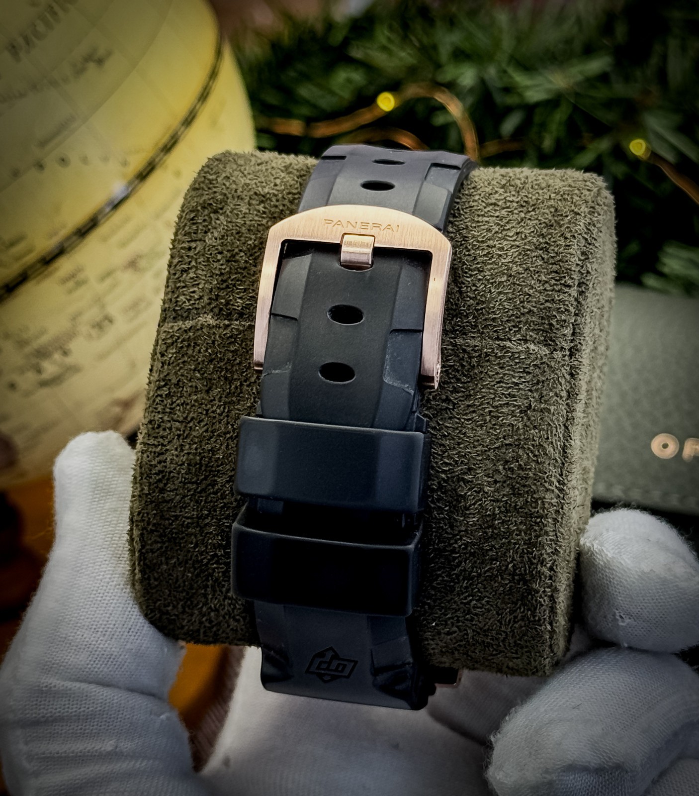 Panerai Submersible Rose Gold Goldtech 42mm – PAM00974 – B&P – MSRP $31,900