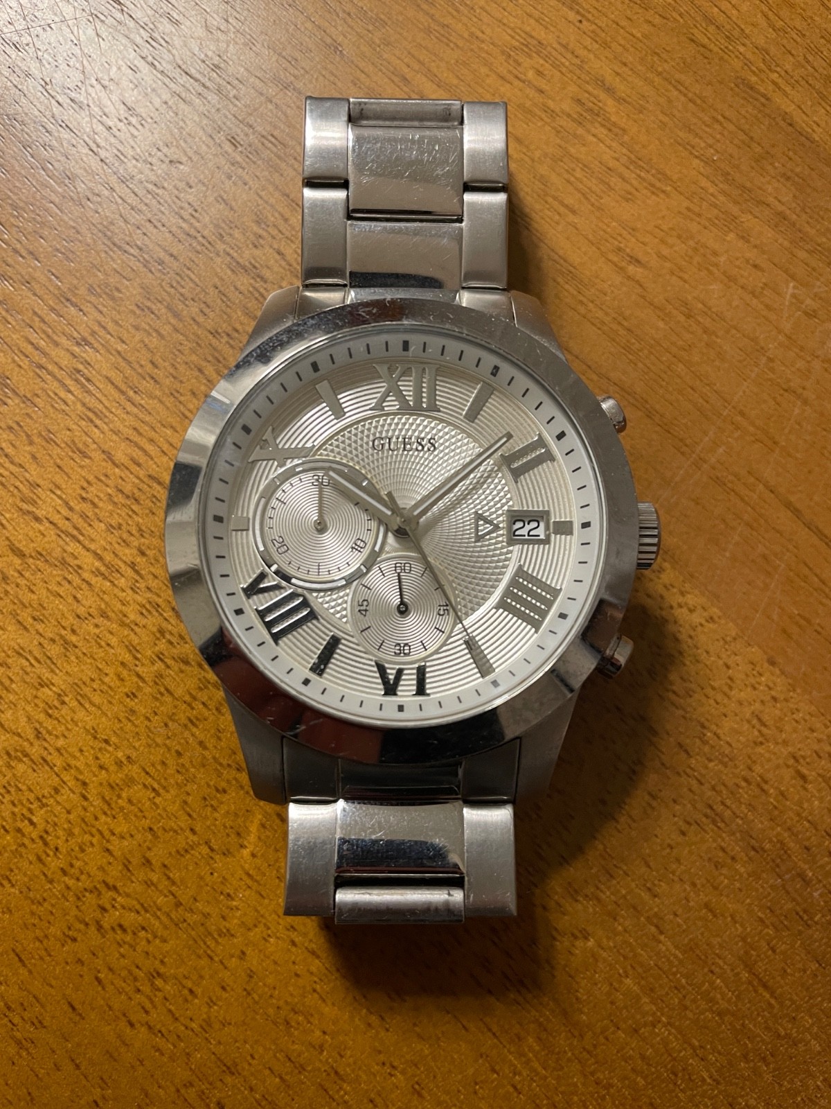 GUESS Mens Silver Tone Chronograph Watch U0668G7