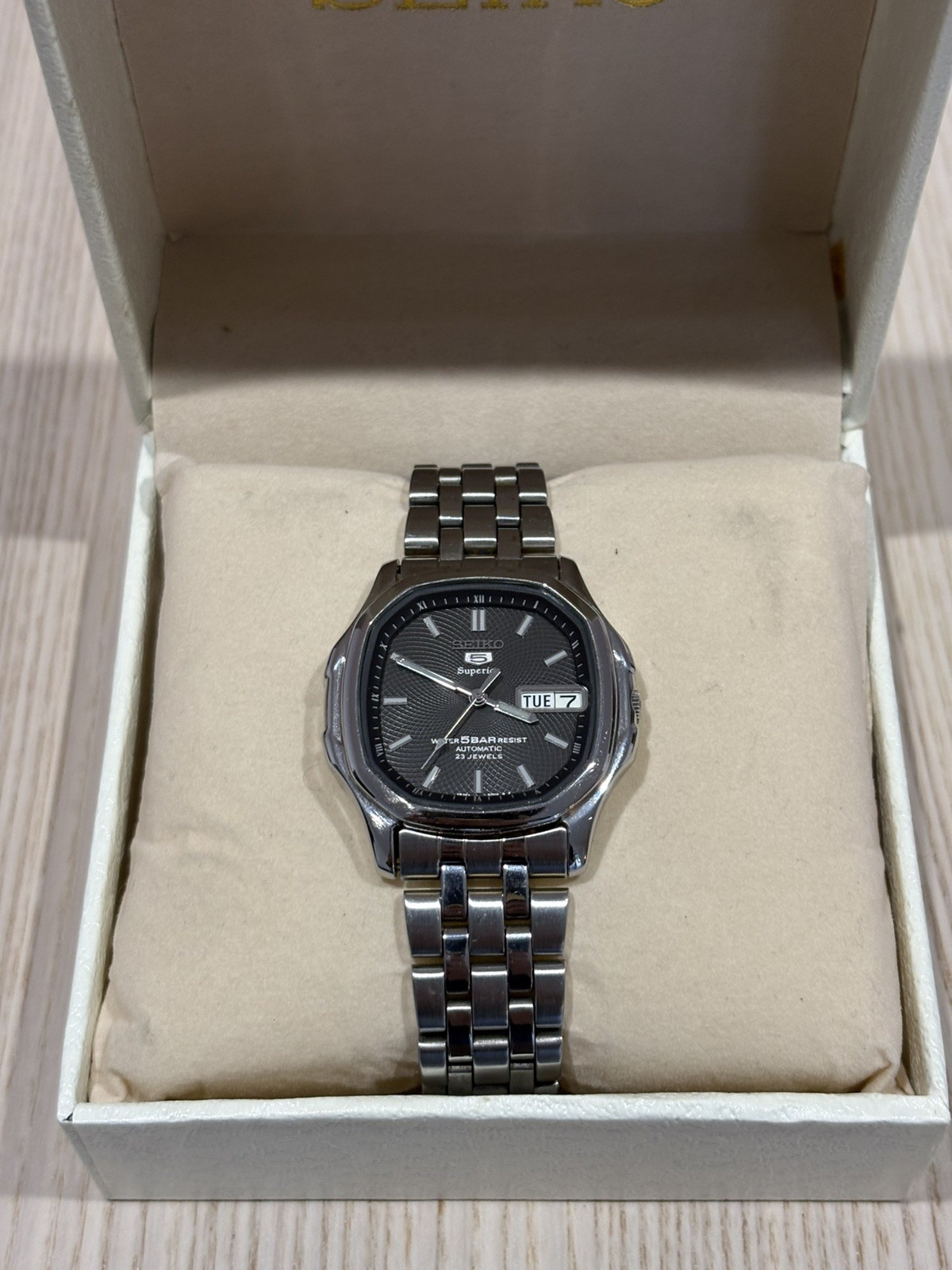 Seiko 5 Superior “Black Whirlpool” SKZ037