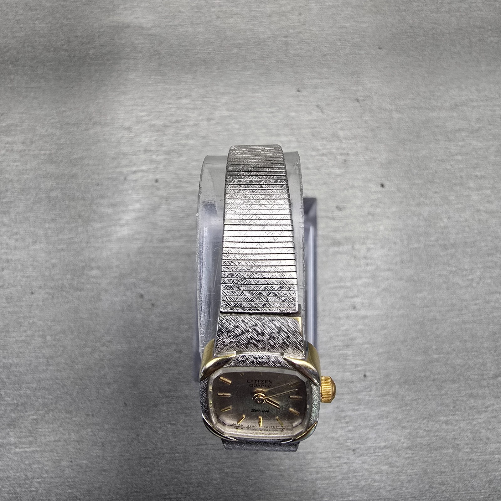 Citizen Watch Women 17mm Gray Dial Two Tone Rectangle 3220-321448 New Battery