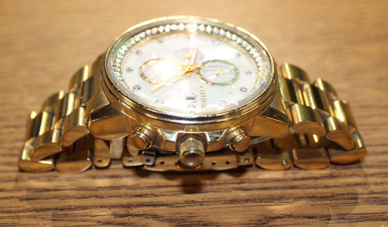 BROKEN Citizen Men’s Watch FB3002-53P Eco Drive Nighthawk Champagne Crystal 43mm