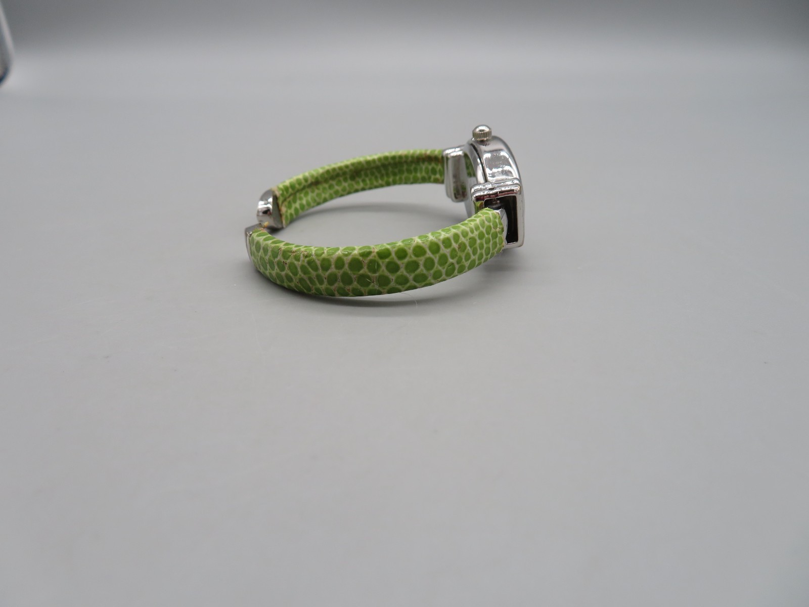 Ladies Geneva Platinum Cuff Bracelet Watch 7274 Spotted Green Band New Battery