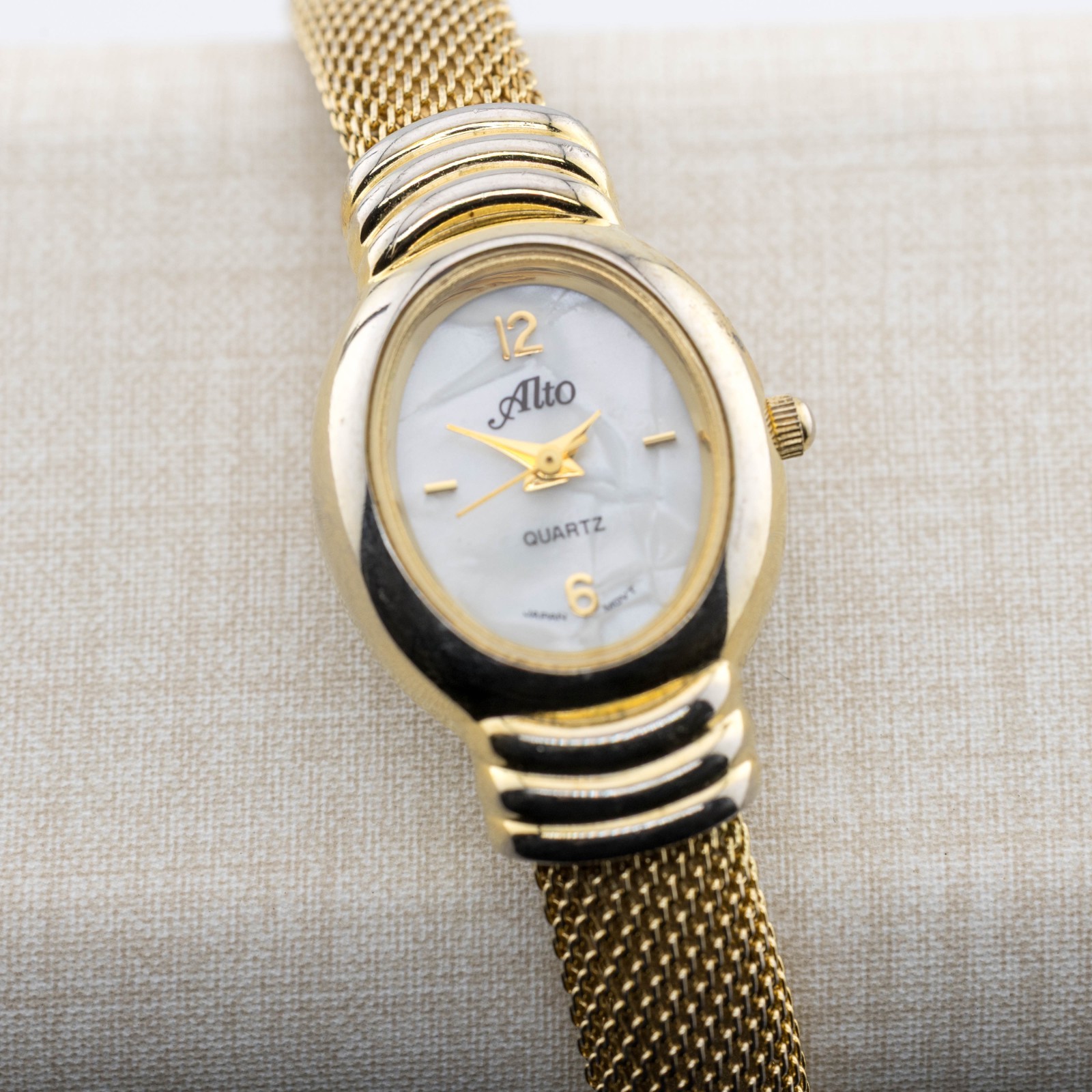 Alto 1820QB Cuff Bracelet Quartz Analog Women’s Watch Sz. 6″ New Battery