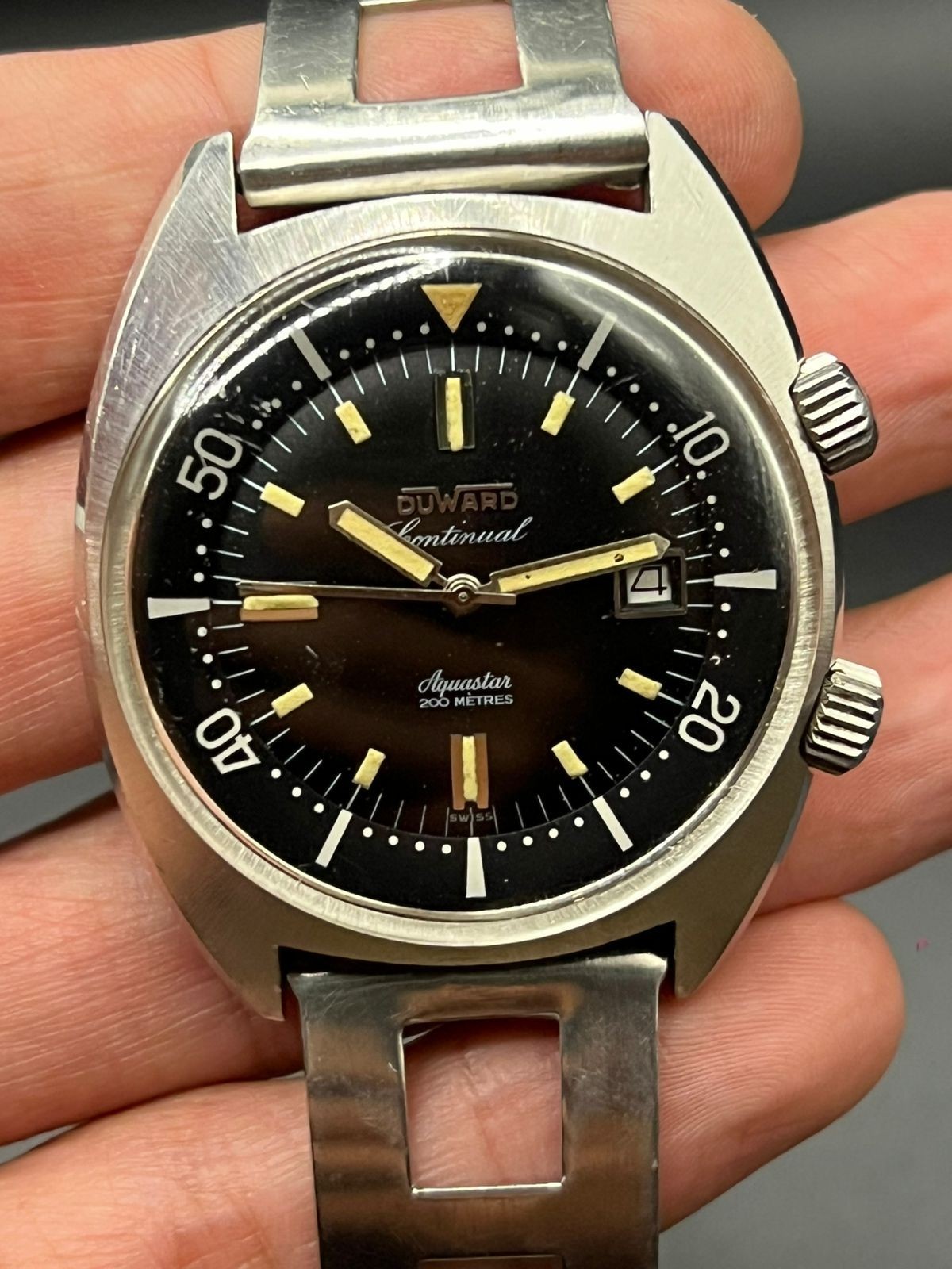 Vintage Diver Compressor Duward Aquastar Continual 200M Ref 1341 42mm Men Watch