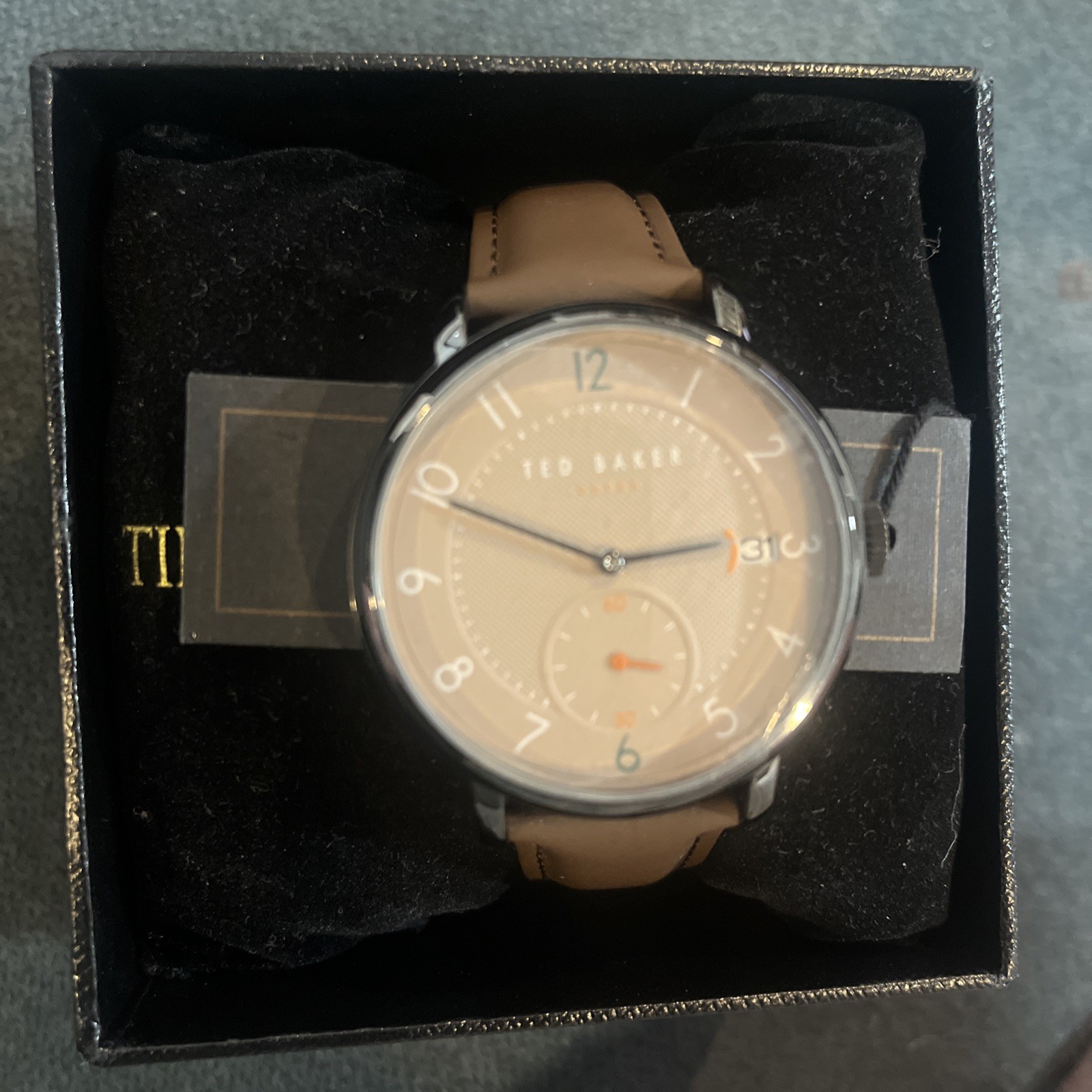 Ted Baker London BNWT – Oscar Leather Strap Watch, 43mm. Needs New Battery