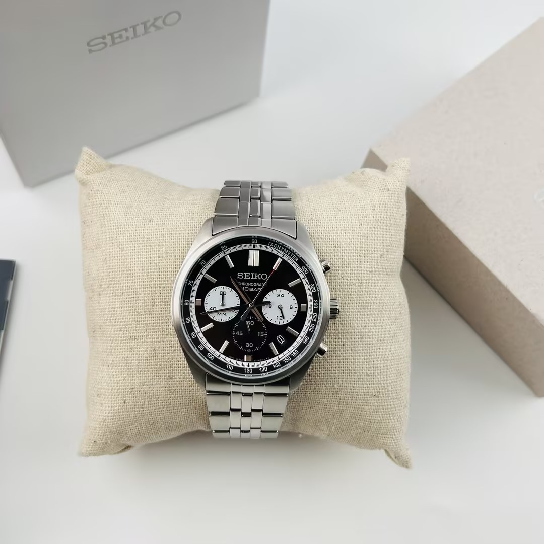 Seiko Essentials SSB429 Men’s Chronograph Quartz Watch Black Dial New/Box 41.5MM