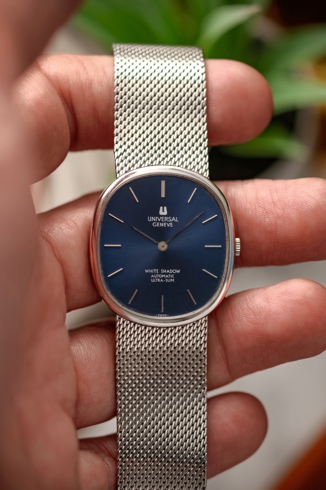 Universal Geneve White Shadow Ellipse, Ref. 866104, cal UG 2-66 microrotor, blue