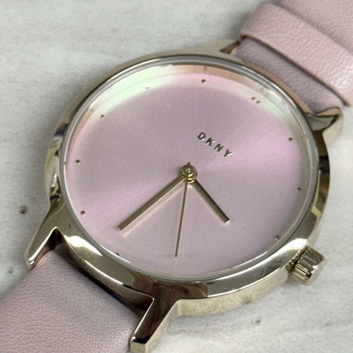 DKNY Donna Karan New York watch NY2739 32mm unused long-term storage Nobox