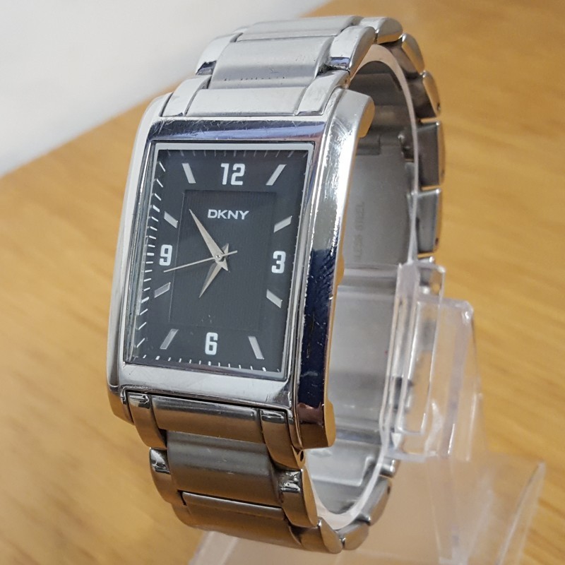 Mens Steel Bracelet Ultra Slim Tank-Style DKNY Donna Karan NY1240 Gents Watch