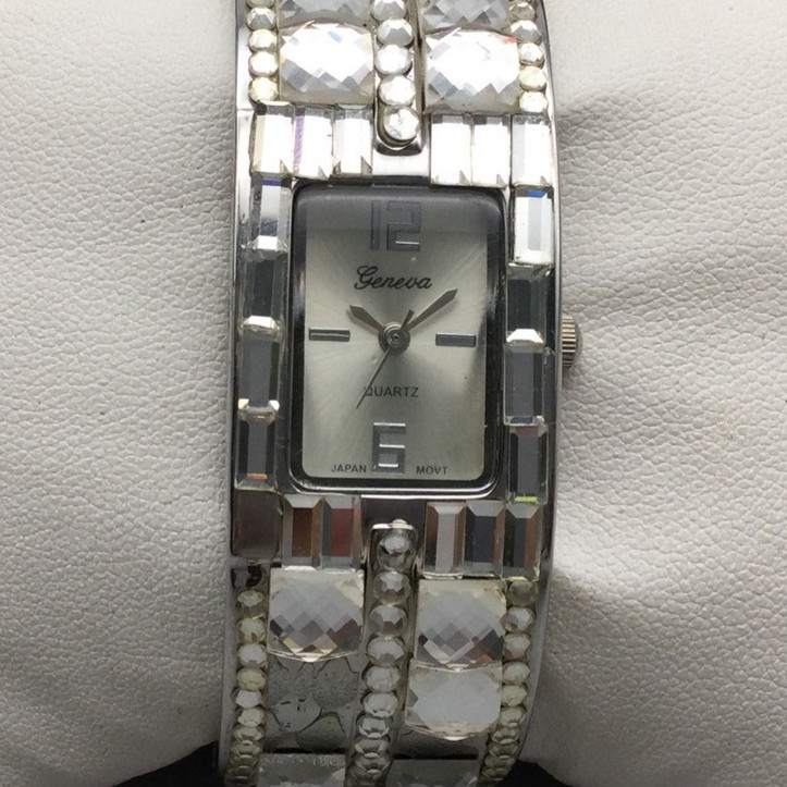 Geneva Watch Womens 21mm Silver Tone Crystals Cuff Bracelet New Battery 6.25″
