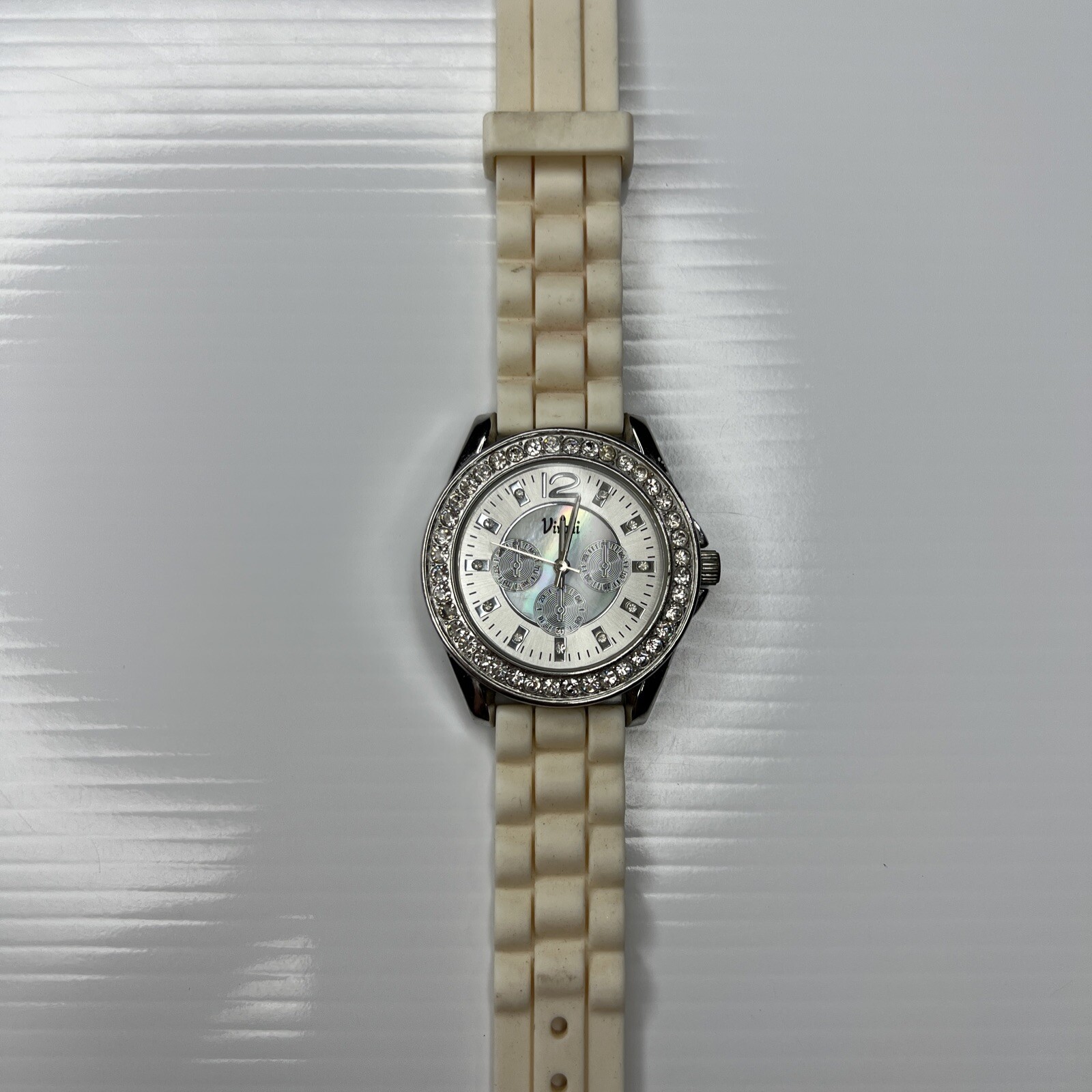 F Vivani K9004WHT Accutime Mother Pearl Silver Crystals White Jelly Untested