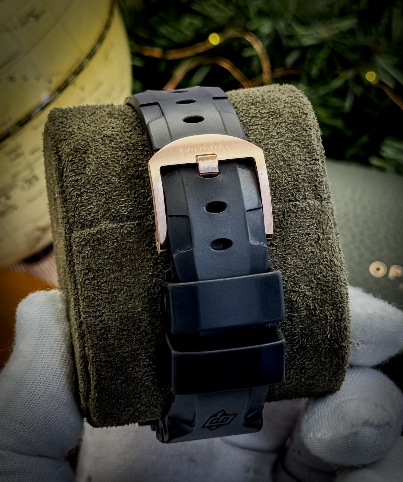 Panerai Submersible Rose Gold Goldtech 42mm – PAM00974 – B&P – MSRP $31,900